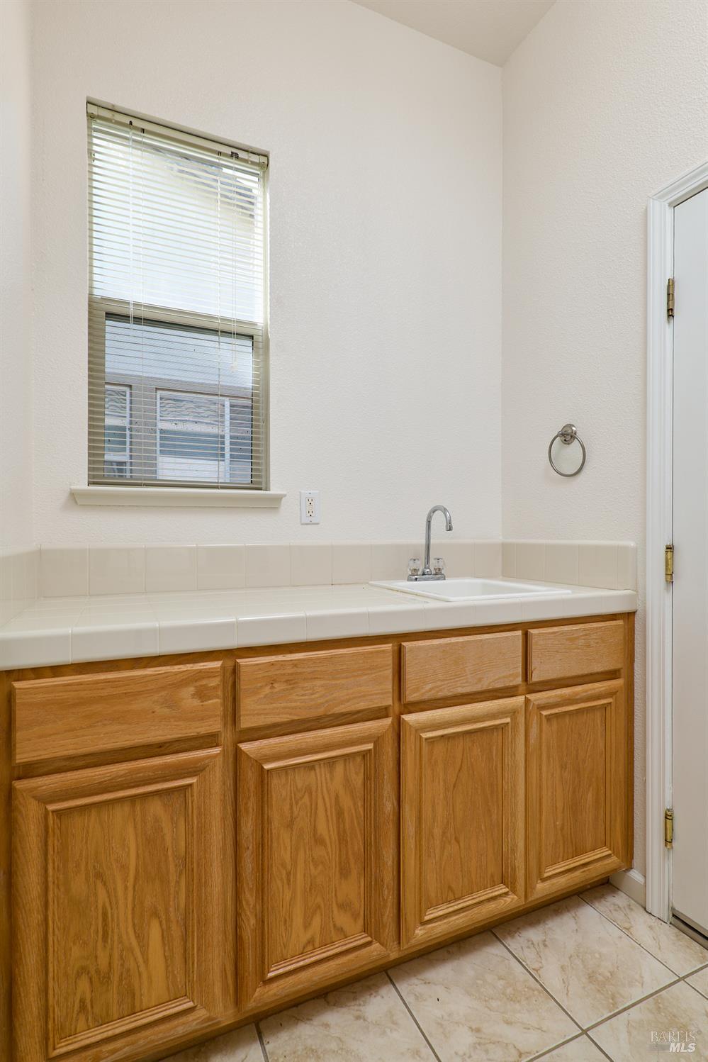 Detail Gallery Image 34 of 39 For 604 American Falls Dr, Rio Vista,  CA 94571 - 3 Beds | 3/1 Baths