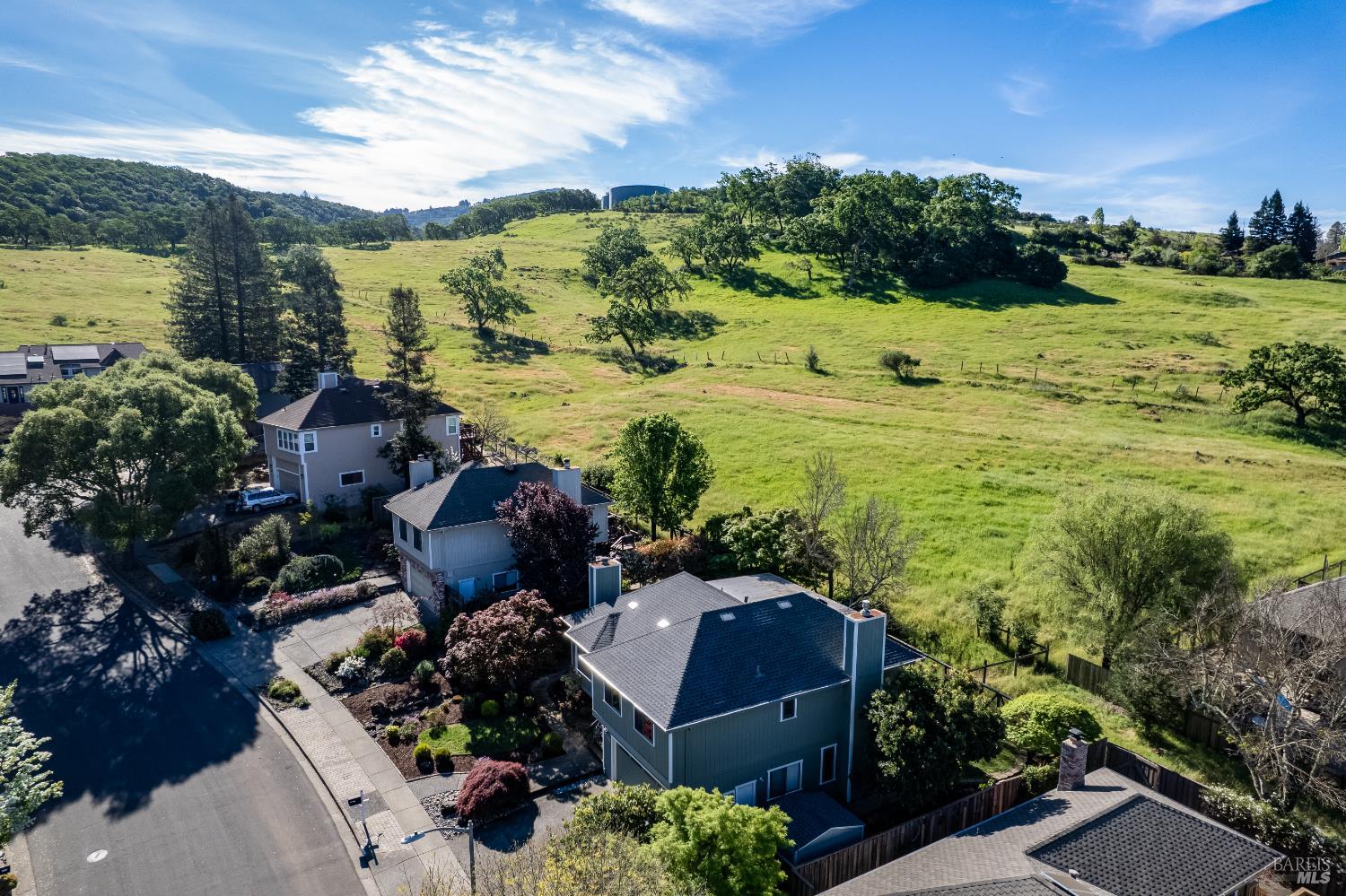 Detail Gallery Image 6 of 36 For 4808 Foxglove Ct, Santa Rosa,  CA 95405 - 4 Beds | 3 Baths