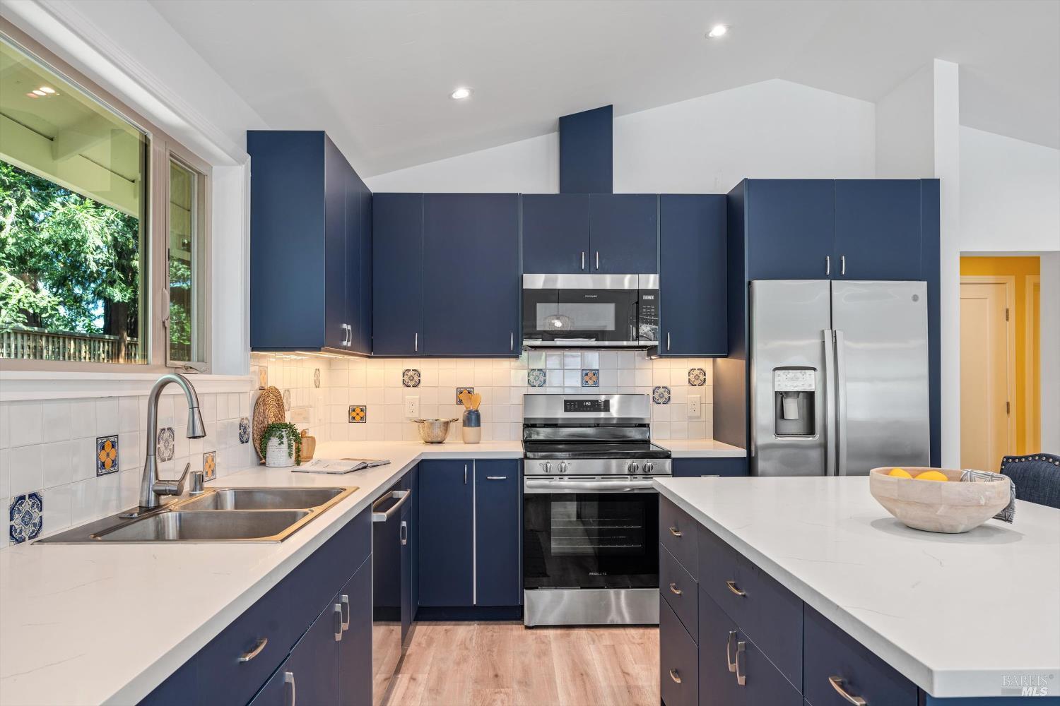 Detail Gallery Image 41 of 56 For 10014 Herb Rd, Windsor,  CA 95492 - 6 Beds | 3 Baths