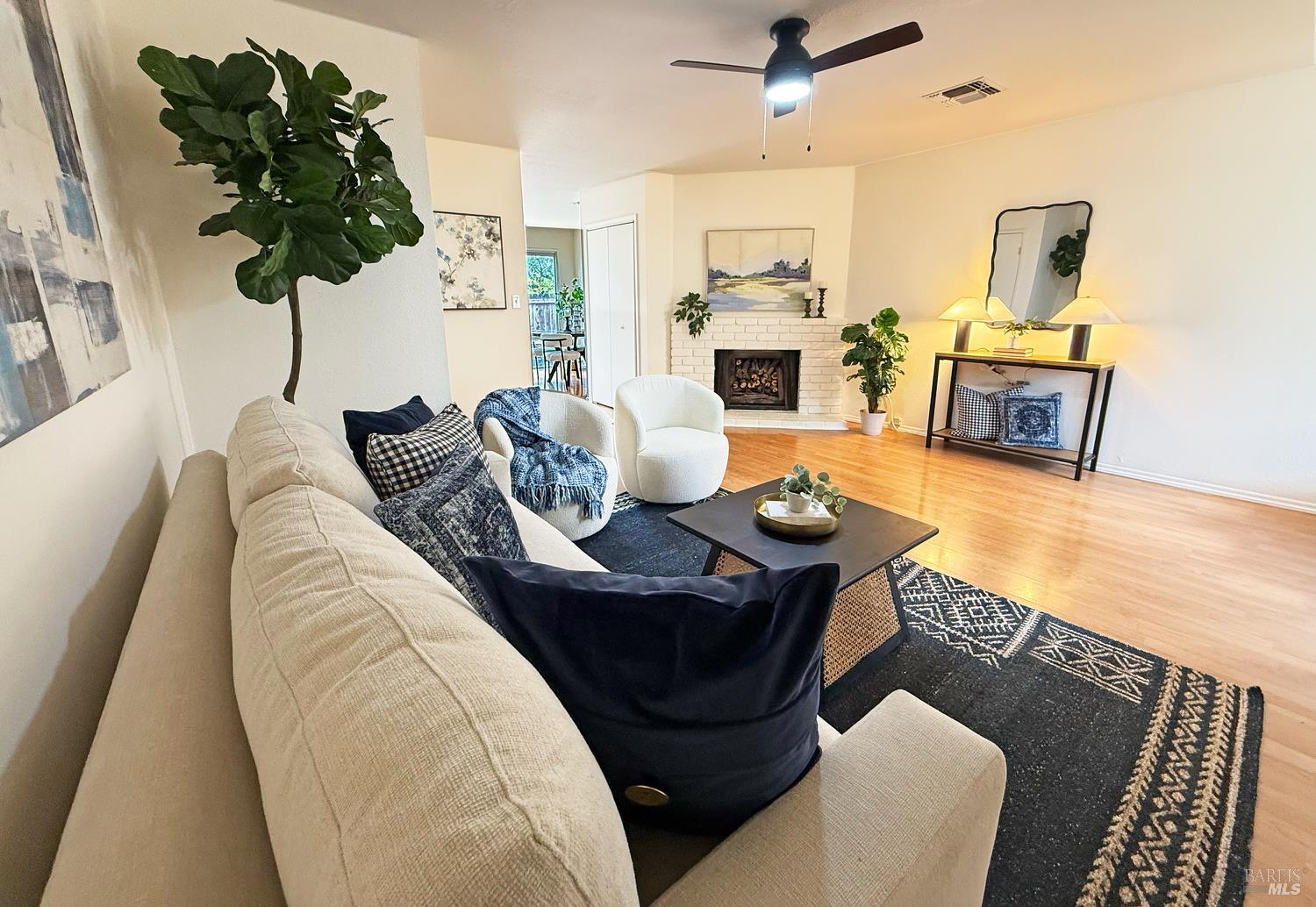 Detail Gallery Image 3 of 36 For 1422 N Oak St, Calistoga,  CA 94515 - 3 Beds | 2 Baths