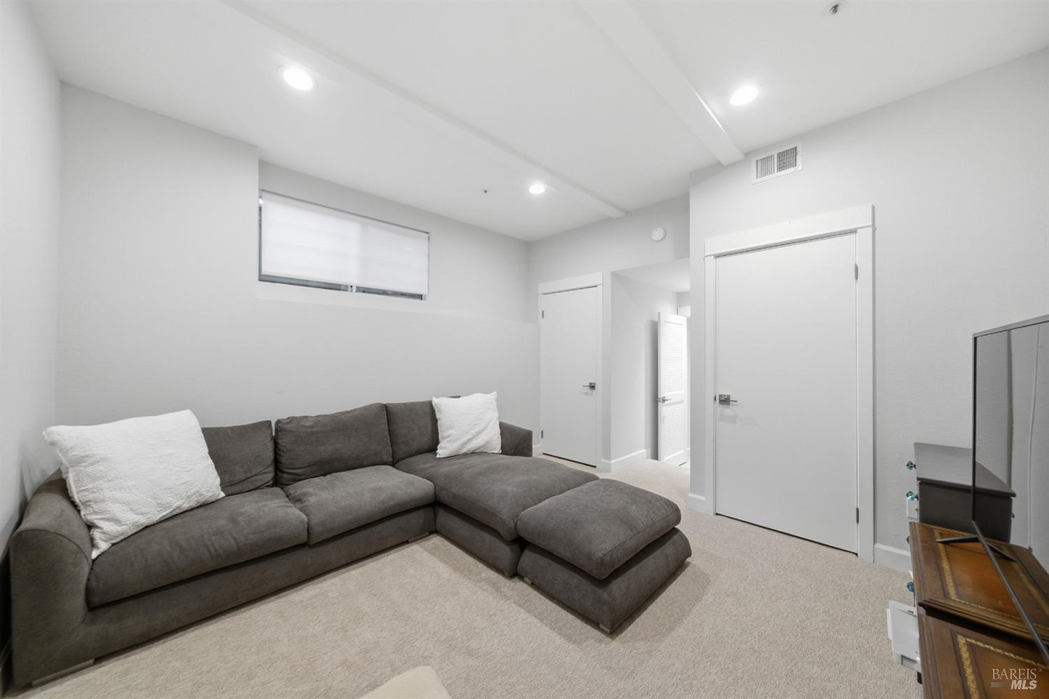 Detail Gallery Image 42 of 50 For 29 Bayview Ave #3,  Mill Valley,  CA 94941 - 2 Beds | 2 Baths