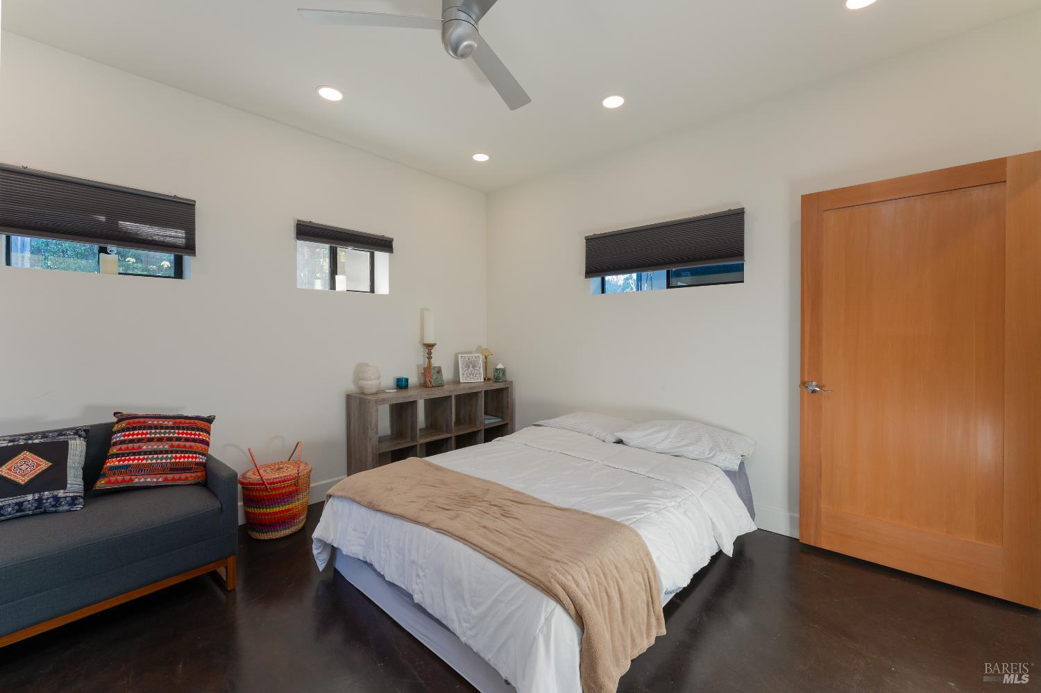 Detail Gallery Image 20 of 39 For 902 Helen Ave, Ukiah,  CA 95482 - 1 Beds | 1 Baths