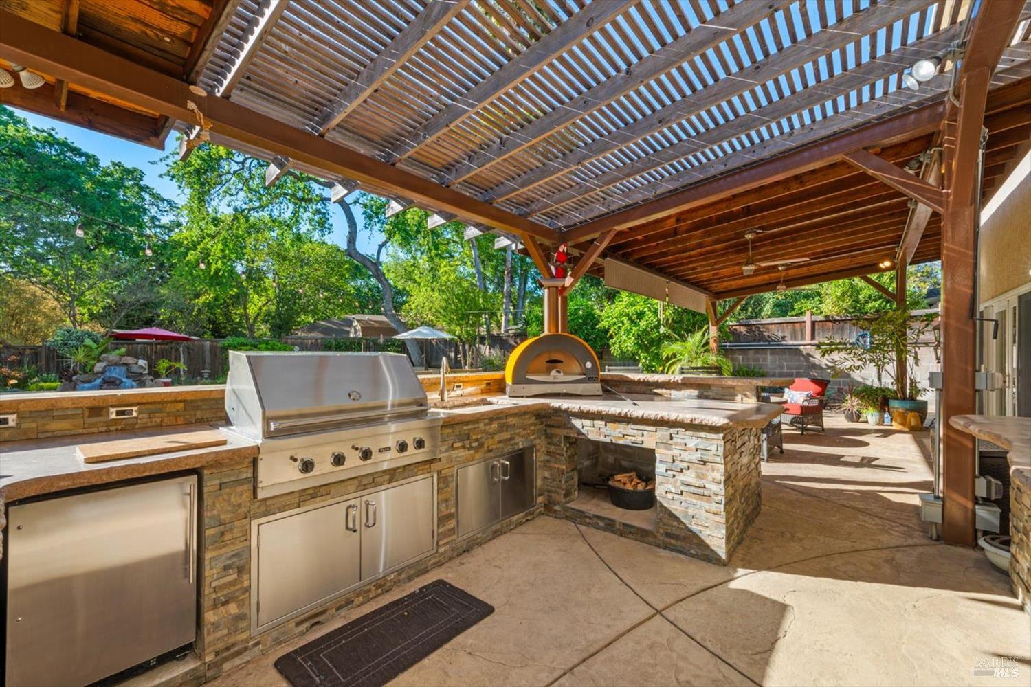 Detail Gallery Image 83 of 99 For 104 Westwood St, Vacaville,  CA 95688 - 5 Beds | 2/1 Baths