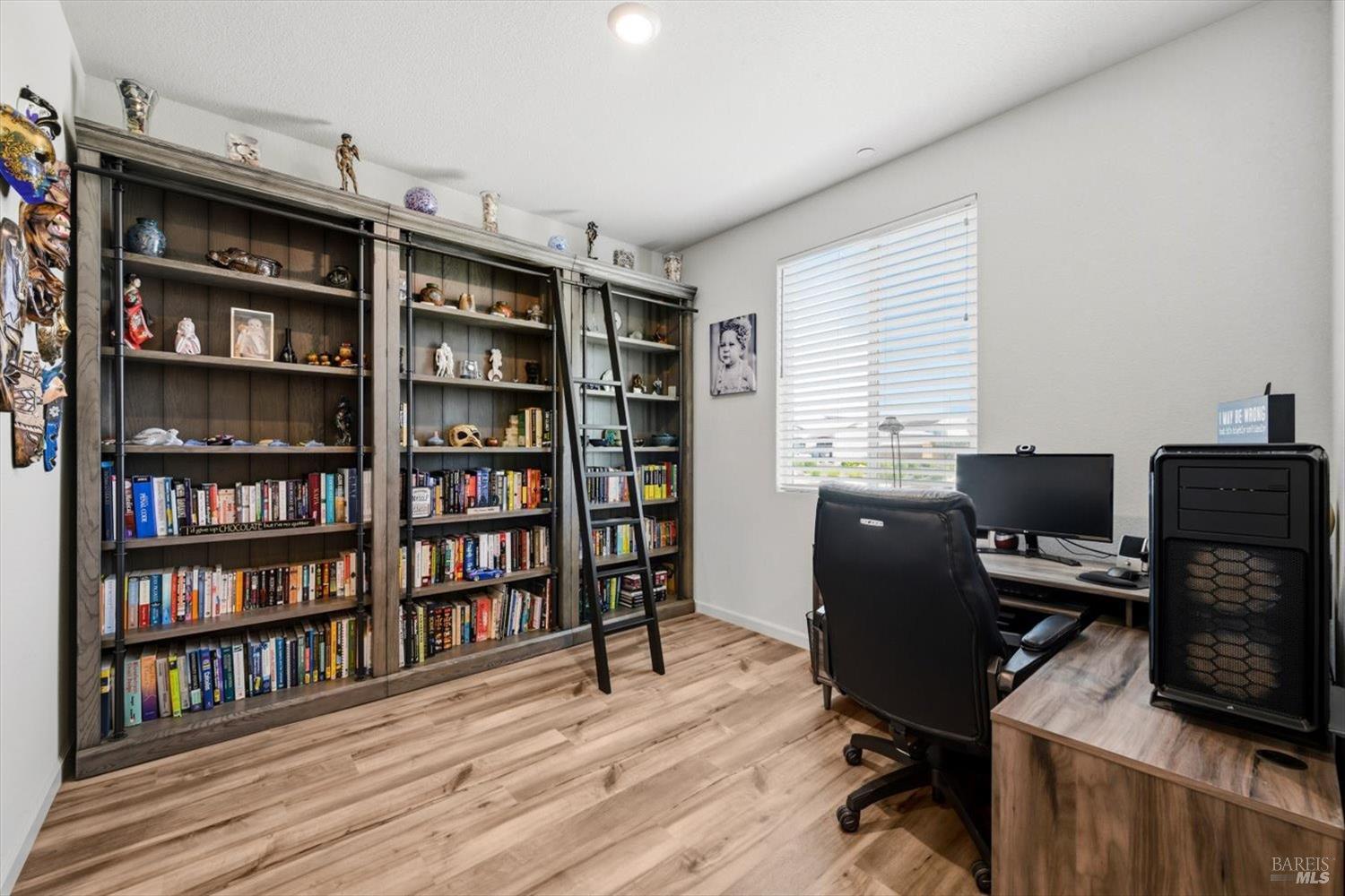 Detail Gallery Image 7 of 81 For 1685 Blossom Way, Dixon,  CA 95620 - 4 Beds | 3 Baths