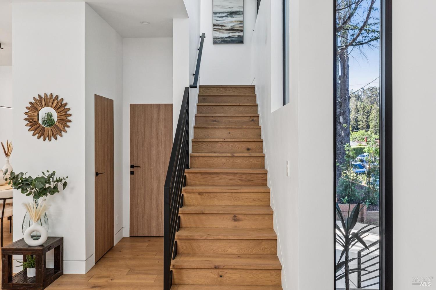 Detail Gallery Image 42 of 88 For 93 Magnolia Ave, Larkspur,  CA 94939 - 3 Beds | 3 Baths