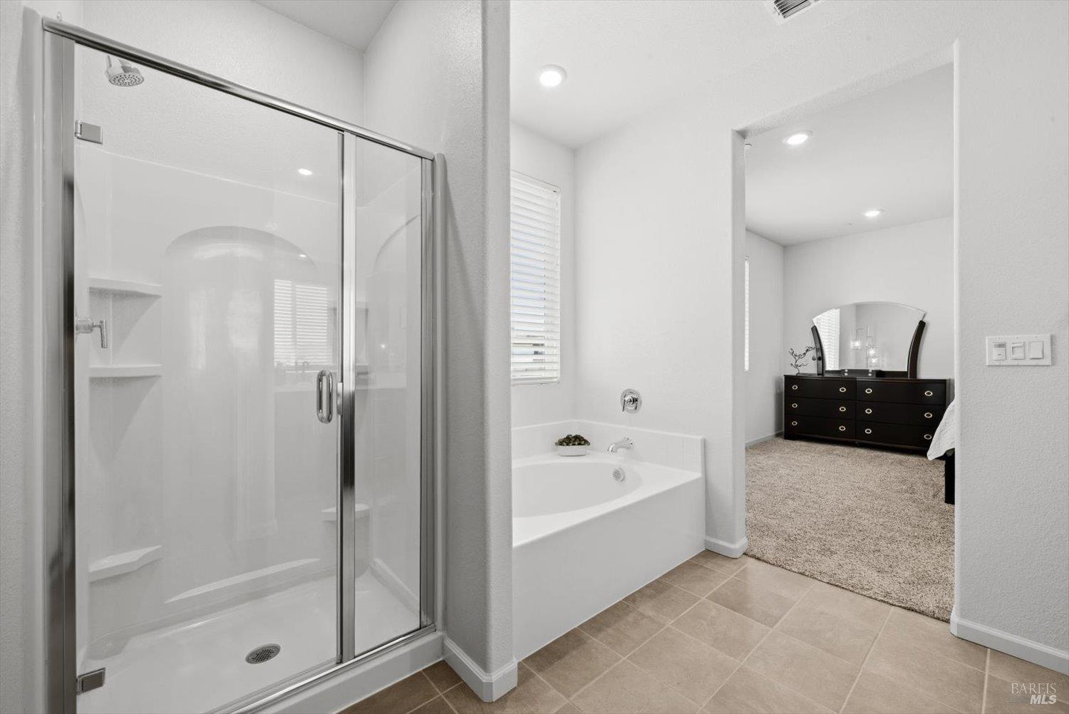 Detail Gallery Image 33 of 81 For 1685 Blossom Way, Dixon,  CA 95620 - 4 Beds | 3 Baths