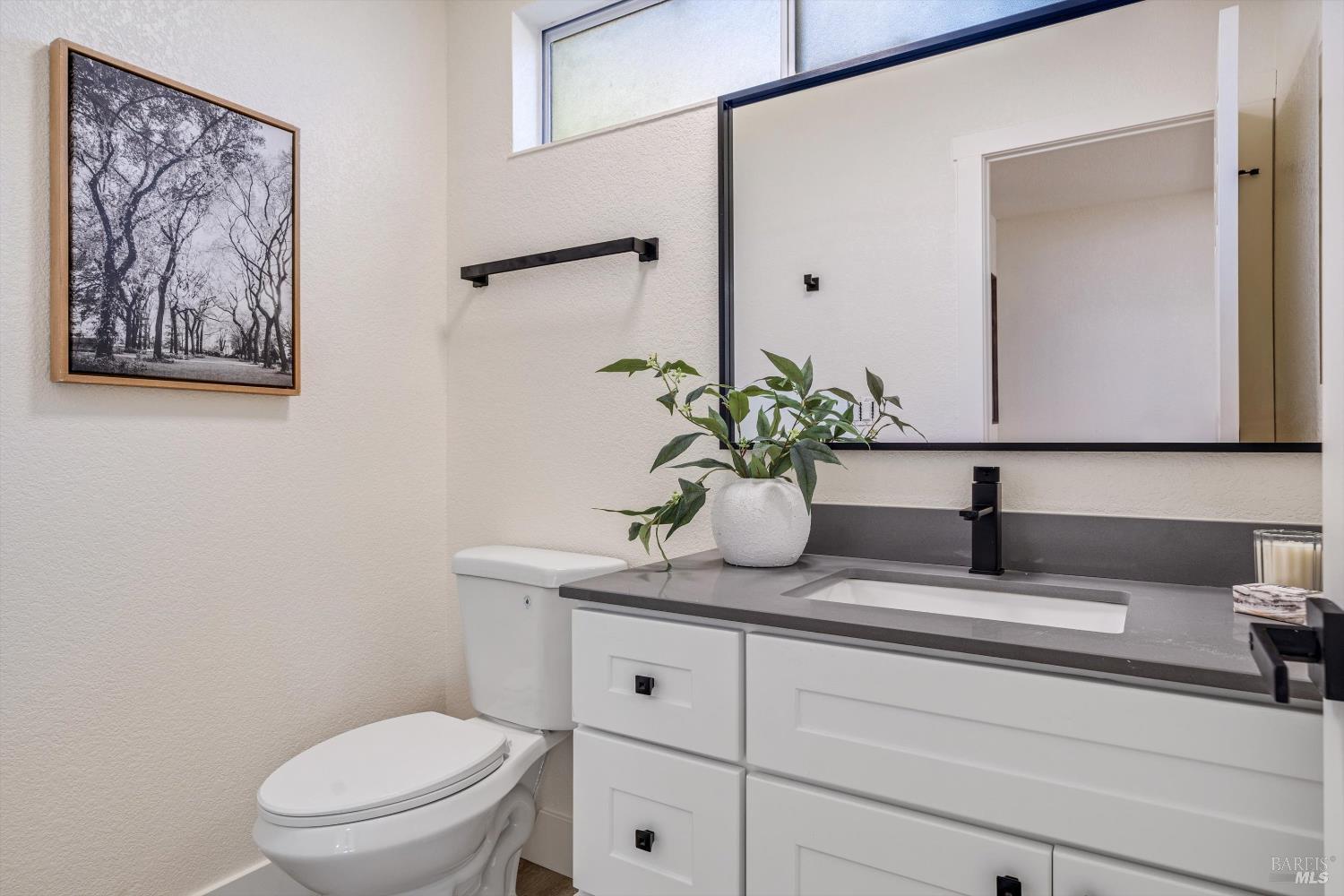 Detail Gallery Image 14 of 24 For 1741 Randon Way, Santa Rosa,  CA 95403 - 3 Beds | 2/1 Baths