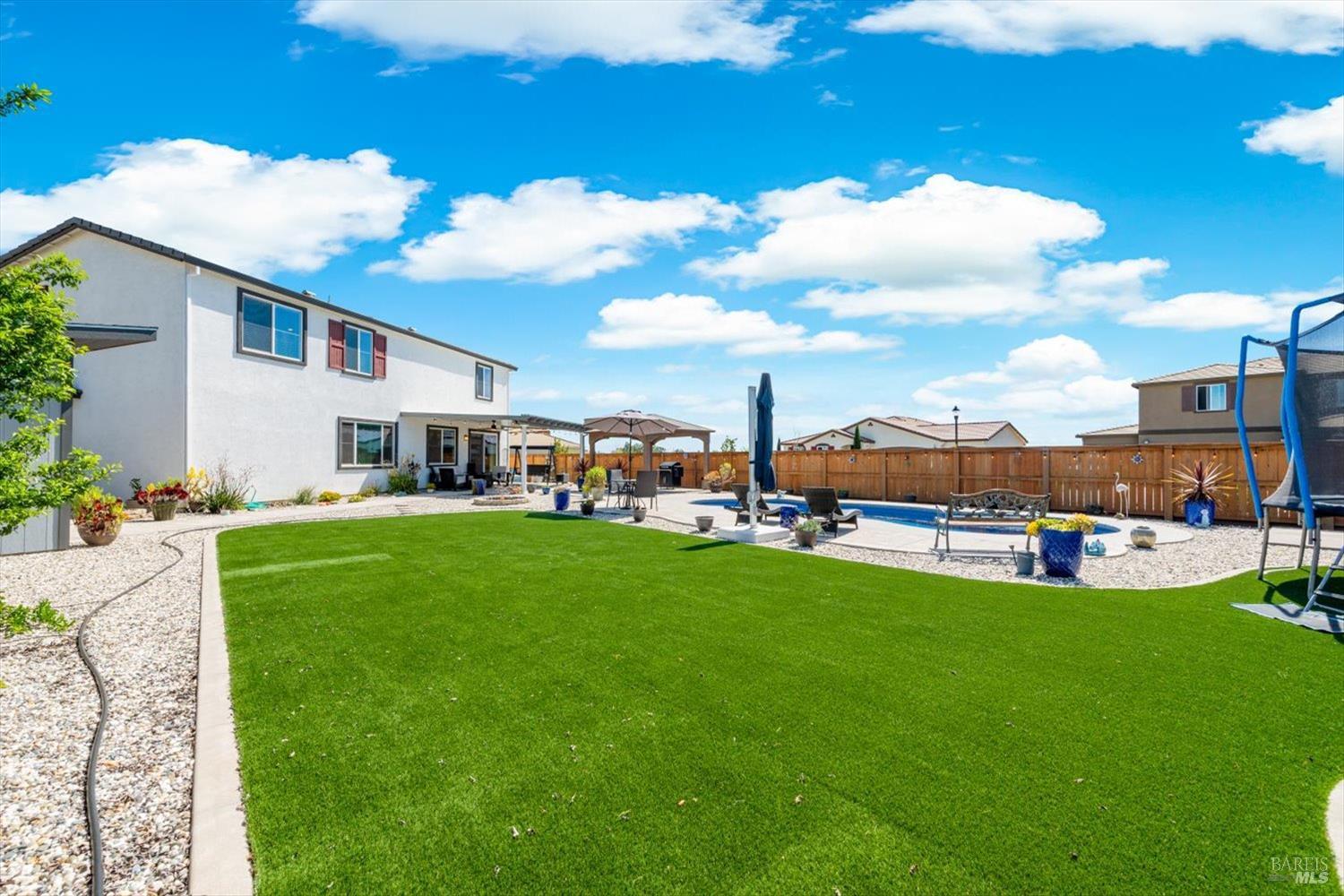 Detail Gallery Image 58 of 81 For 1685 Blossom Way, Dixon,  CA 95620 - 4 Beds | 3 Baths