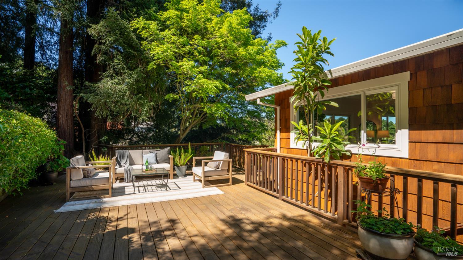 Detail Gallery Image 52 of 77 For 5 Viox Way, San Rafael,  CA 94901 - 4 Beds | 3/1 Baths