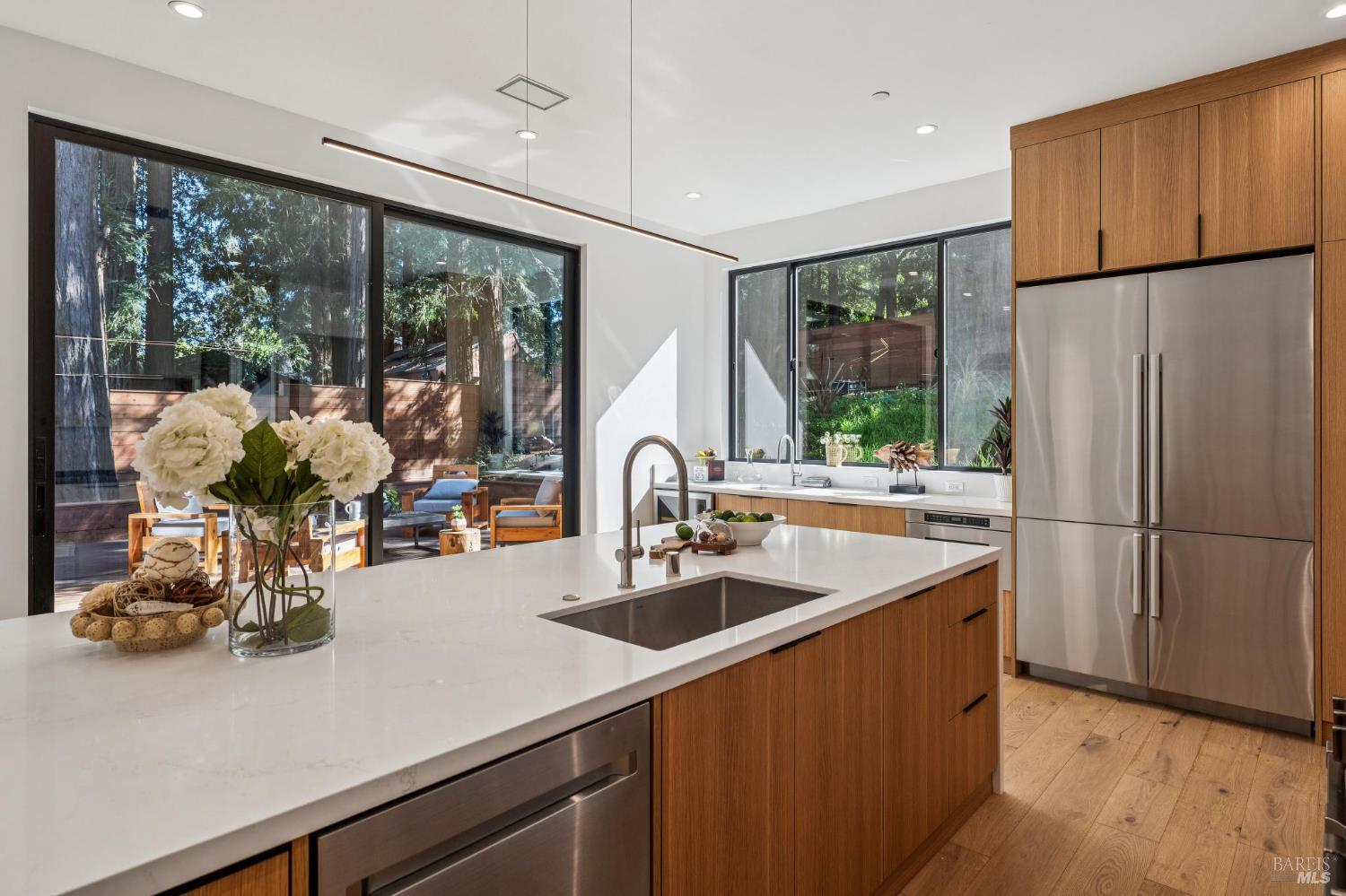 Detail Gallery Image 32 of 88 For 93 Magnolia Ave, Larkspur,  CA 94939 - 3 Beds | 3 Baths