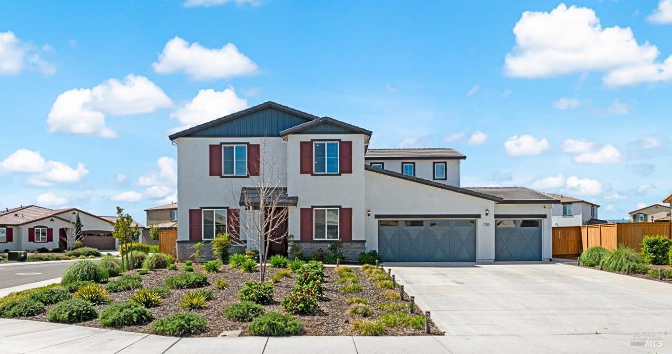 Detail Gallery Image 2 of 81 For 1685 Blossom Way, Dixon,  CA 95620 - 4 Beds | 3 Baths