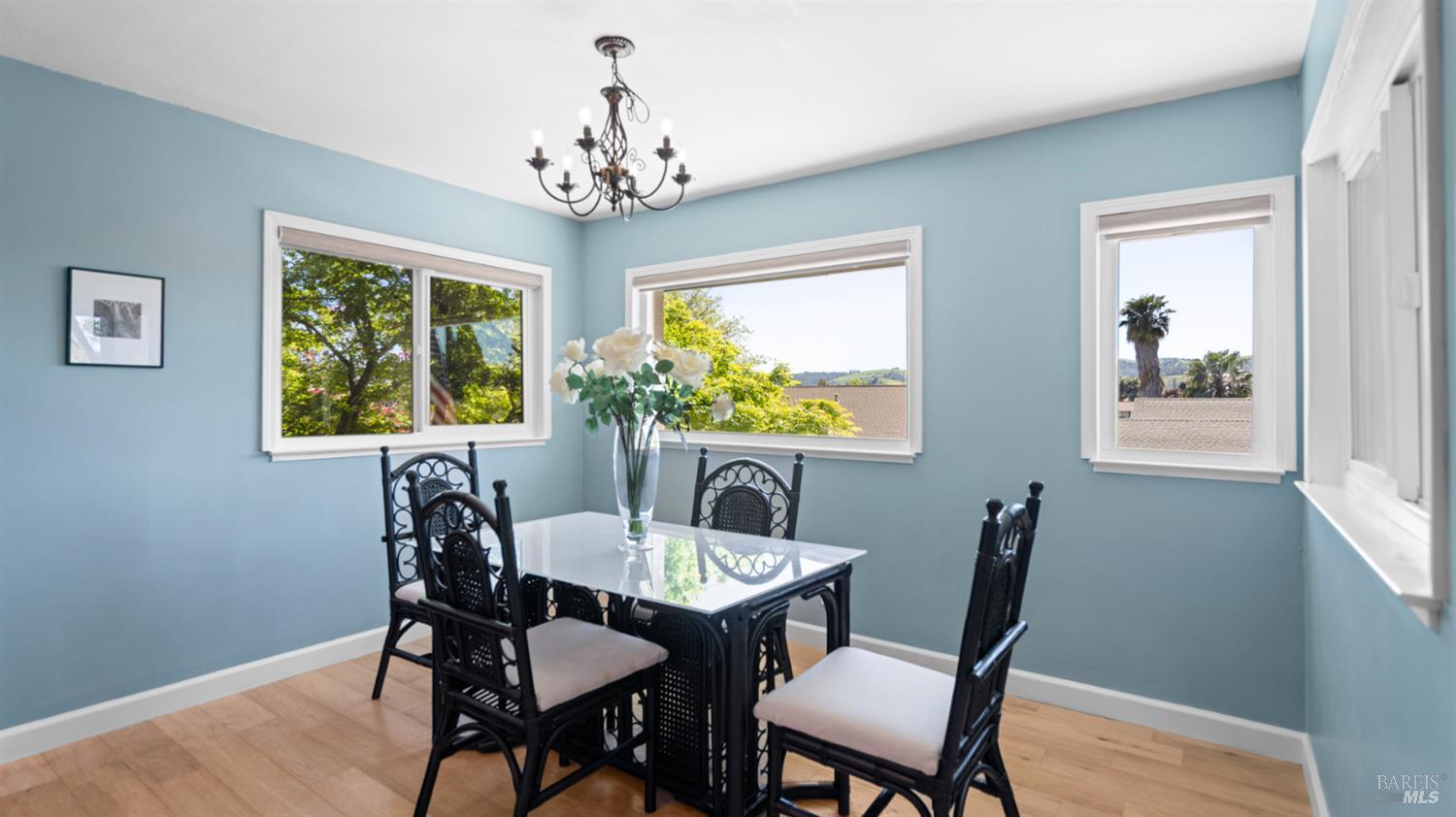 Detail Gallery Image 28 of 52 For 1229 Monte Vista Ct, Benicia,  CA 94510 - 3 Beds | 2 Baths
