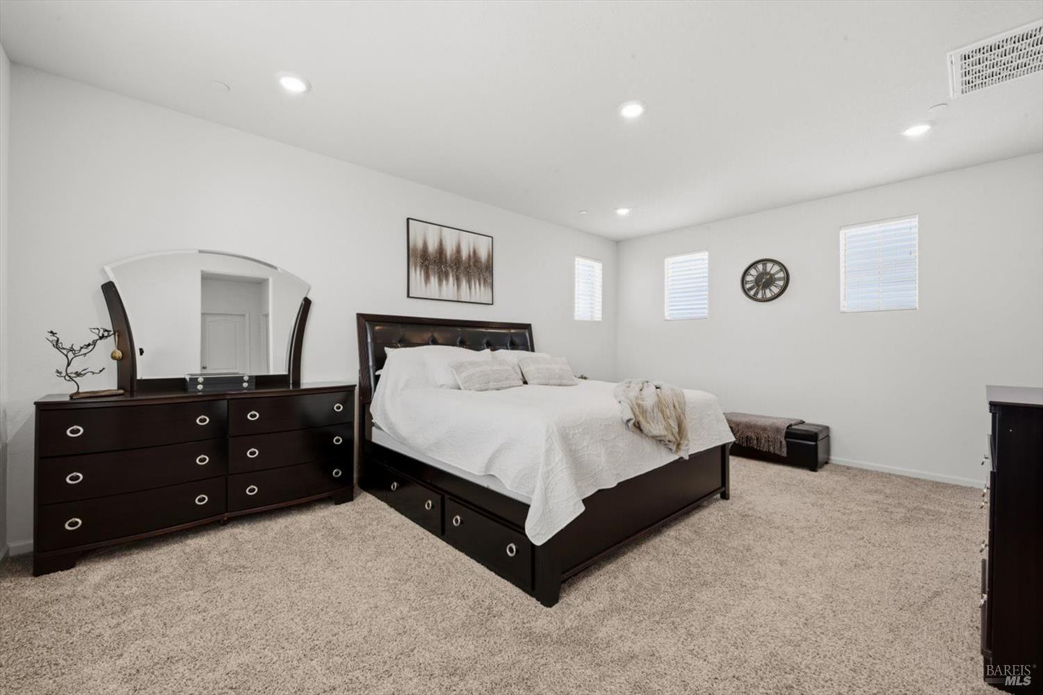 Detail Gallery Image 31 of 81 For 1685 Blossom Way, Dixon,  CA 95620 - 4 Beds | 3 Baths