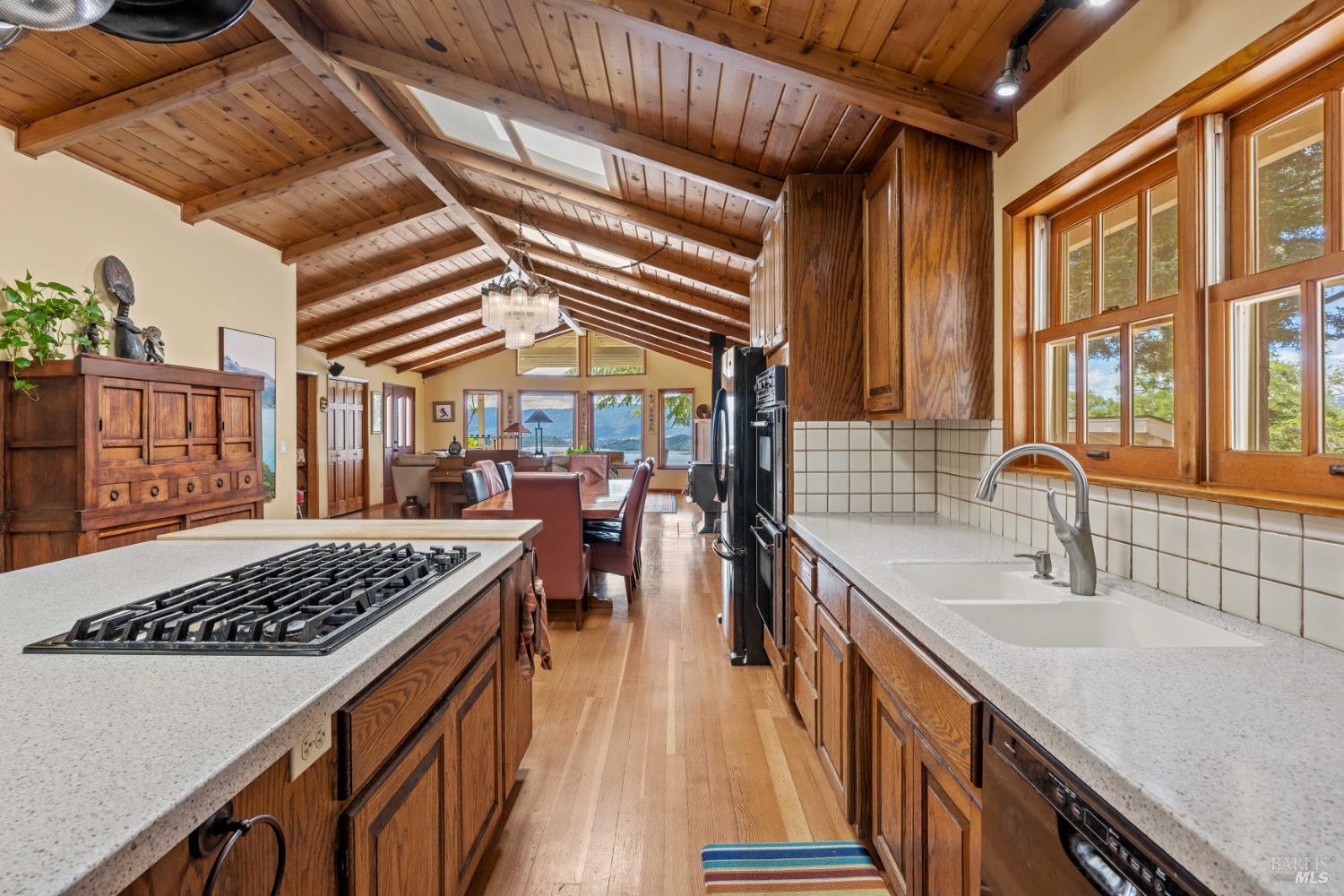 Detail Gallery Image 9 of 44 For 3760 King Ranch Rd, Ukiah,  CA 95482 - 3 Beds | 2 Baths