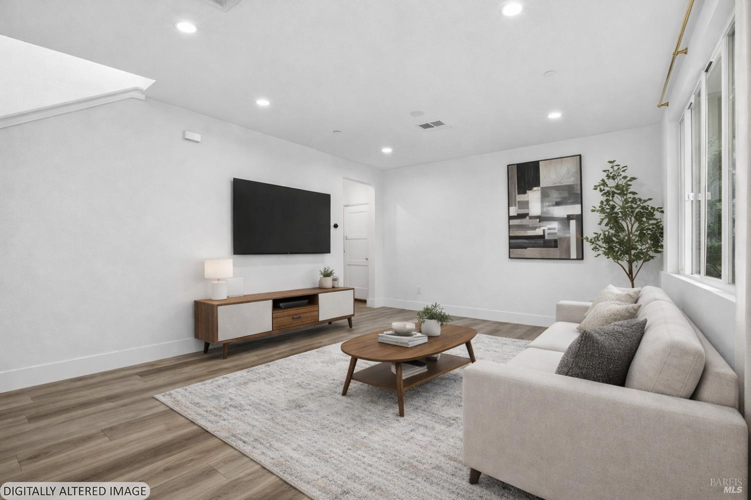 Detail Gallery Image 13 of 46 For 2782 Bella Cir, Santa Rosa,  CA 95407 - 3 Beds | 2/1 Baths