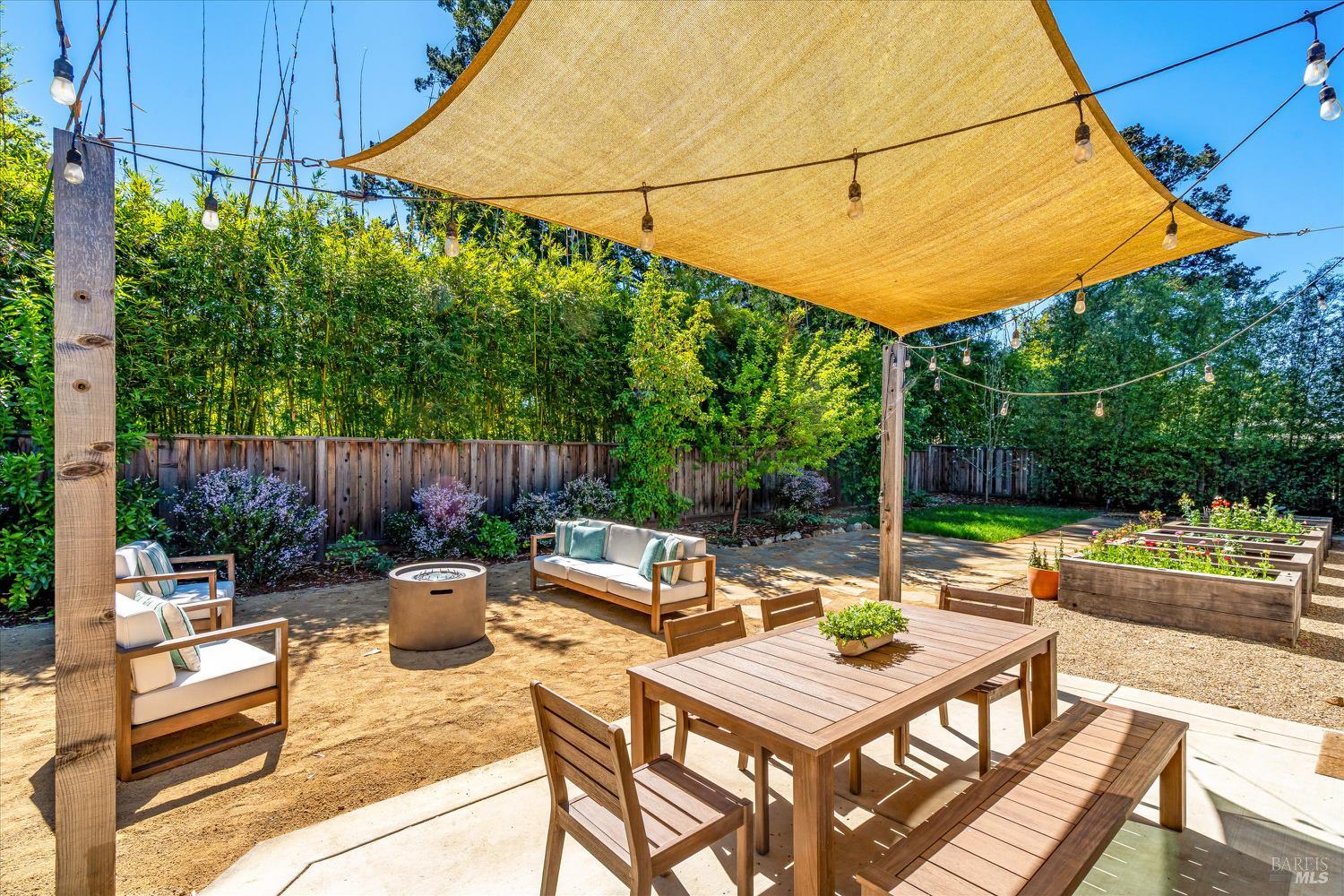 Detail Gallery Image 37 of 40 For 215 Pheasant Ct, Napa,  CA 94558 - 4 Beds | 2/1 Baths