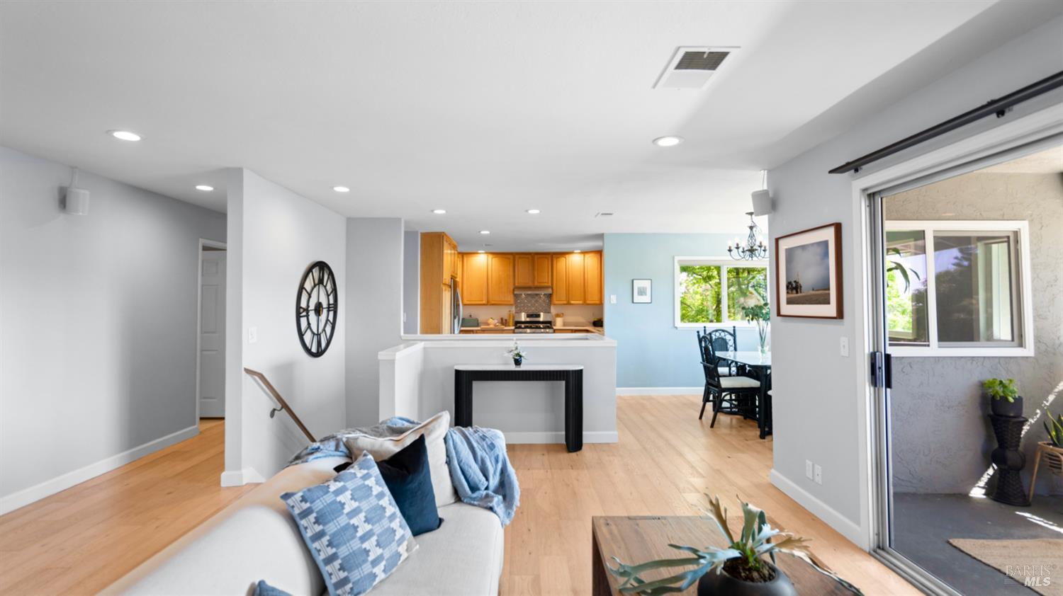 Detail Gallery Image 21 of 52 For 1229 Monte Vista Ct, Benicia,  CA 94510 - 3 Beds | 2 Baths