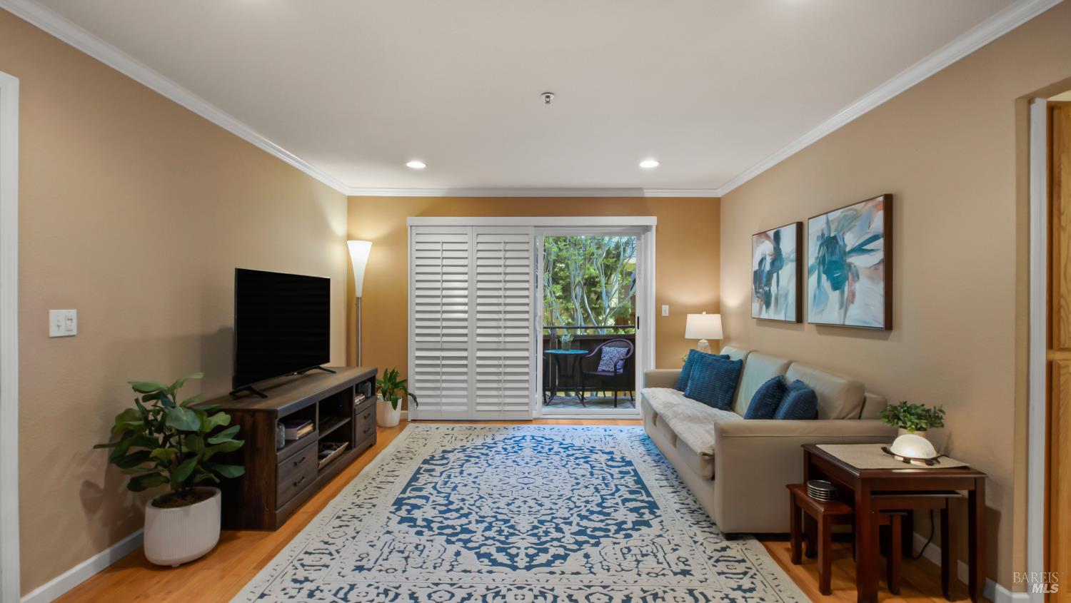 Detail Gallery Image 4 of 36 For 630 Arcadia Dr, Vacaville,  CA 95687 - 2 Beds | 1 Baths