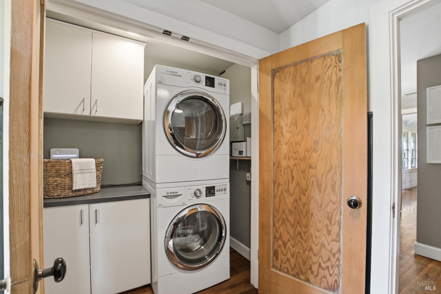 Detail Gallery Image 17 of 58 For 2072 Kirkland Ave, Napa,  CA 94558 - 3 Beds | 2 Baths