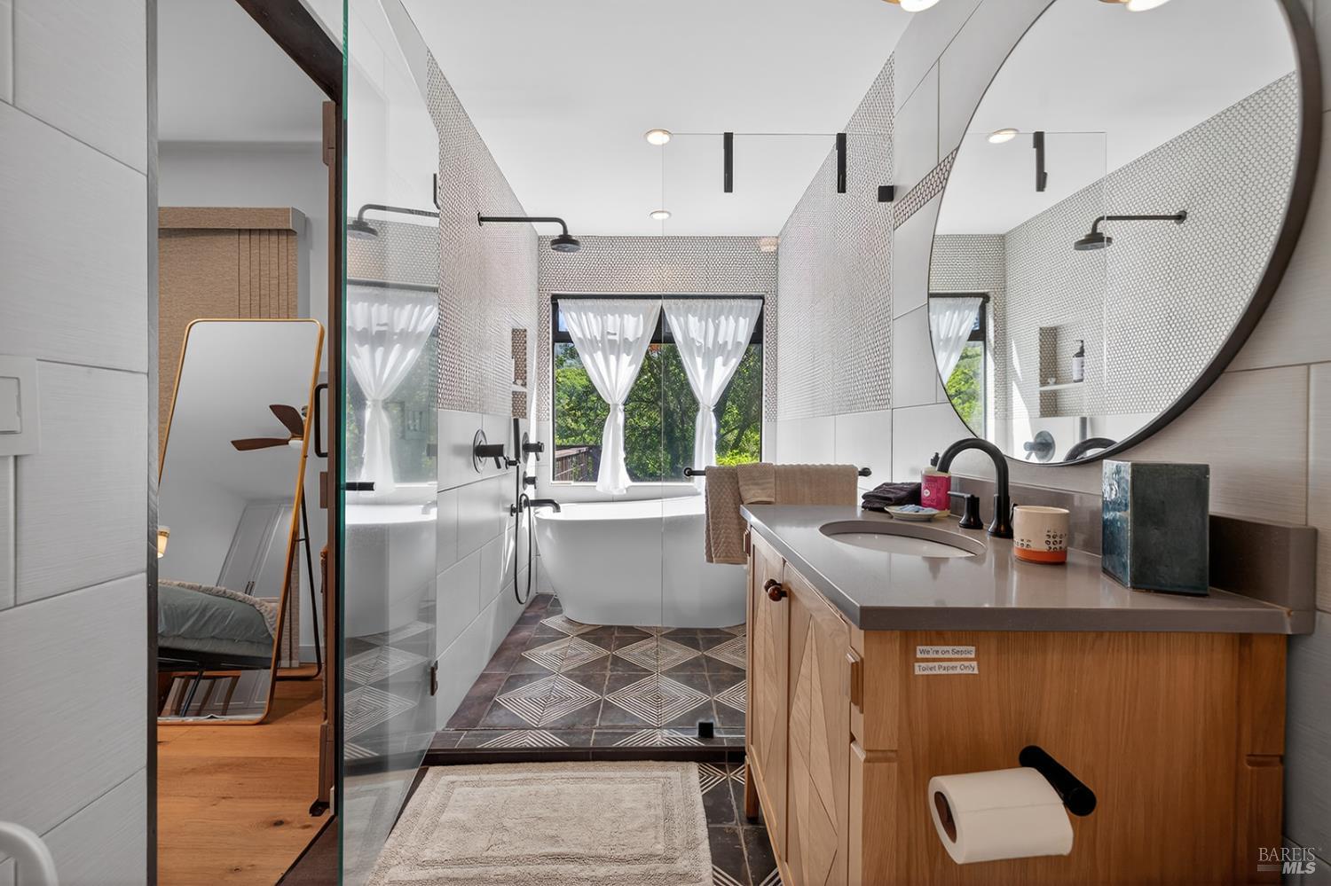 Detail Gallery Image 30 of 71 For 3662 Lovall Valley Rd, Sonoma,  CA 95476 - 3 Beds | 2 Baths