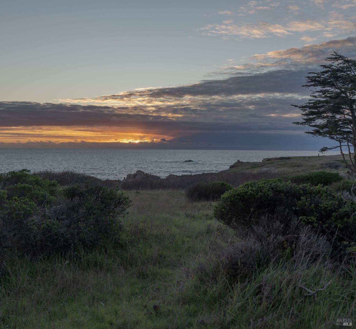 Detail Gallery Image 3 of 75 For 40445 Tide Pool Unkn, The Sea Ranch,  CA 95497 - 3 Beds | 3/1 Baths