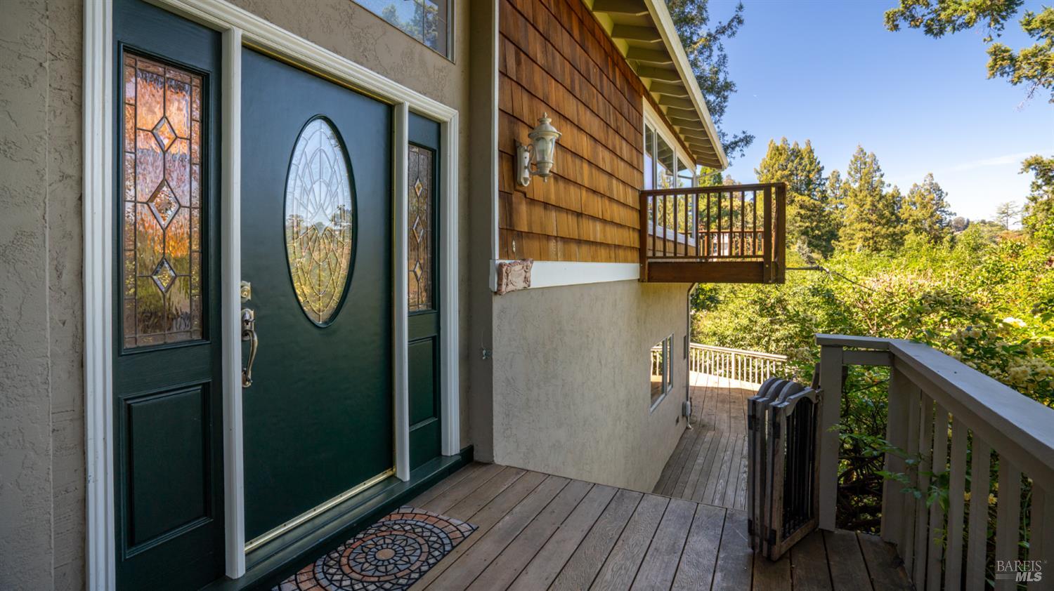 Detail Gallery Image 4 of 77 For 5 Viox Way, San Rafael,  CA 94901 - 4 Beds | 3/1 Baths