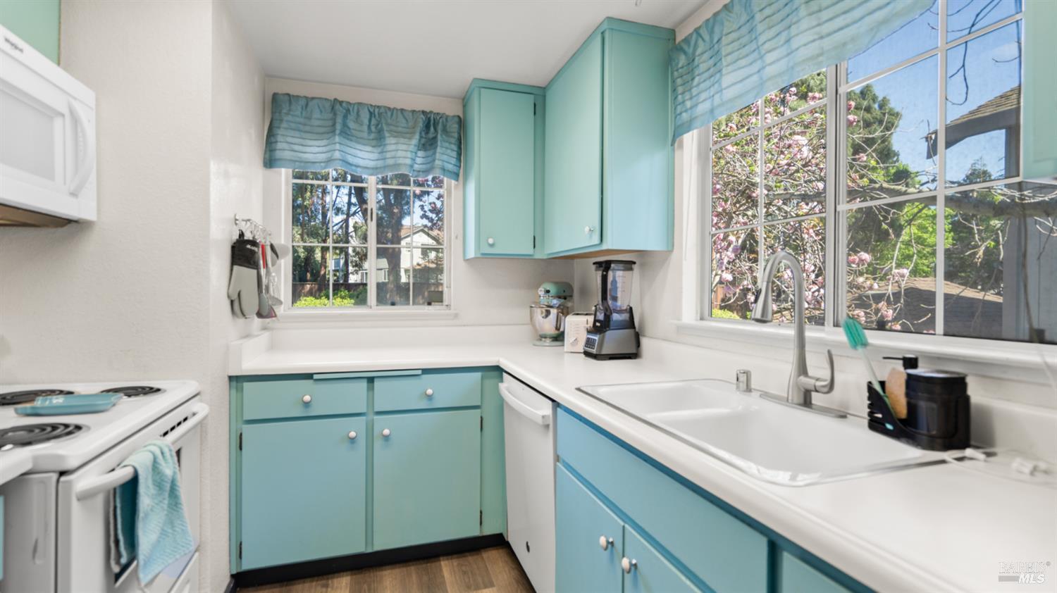 Detail Gallery Image 10 of 22 For 312 Blanchard Ln, Benicia,  CA 94510 - 2 Beds | 2 Baths