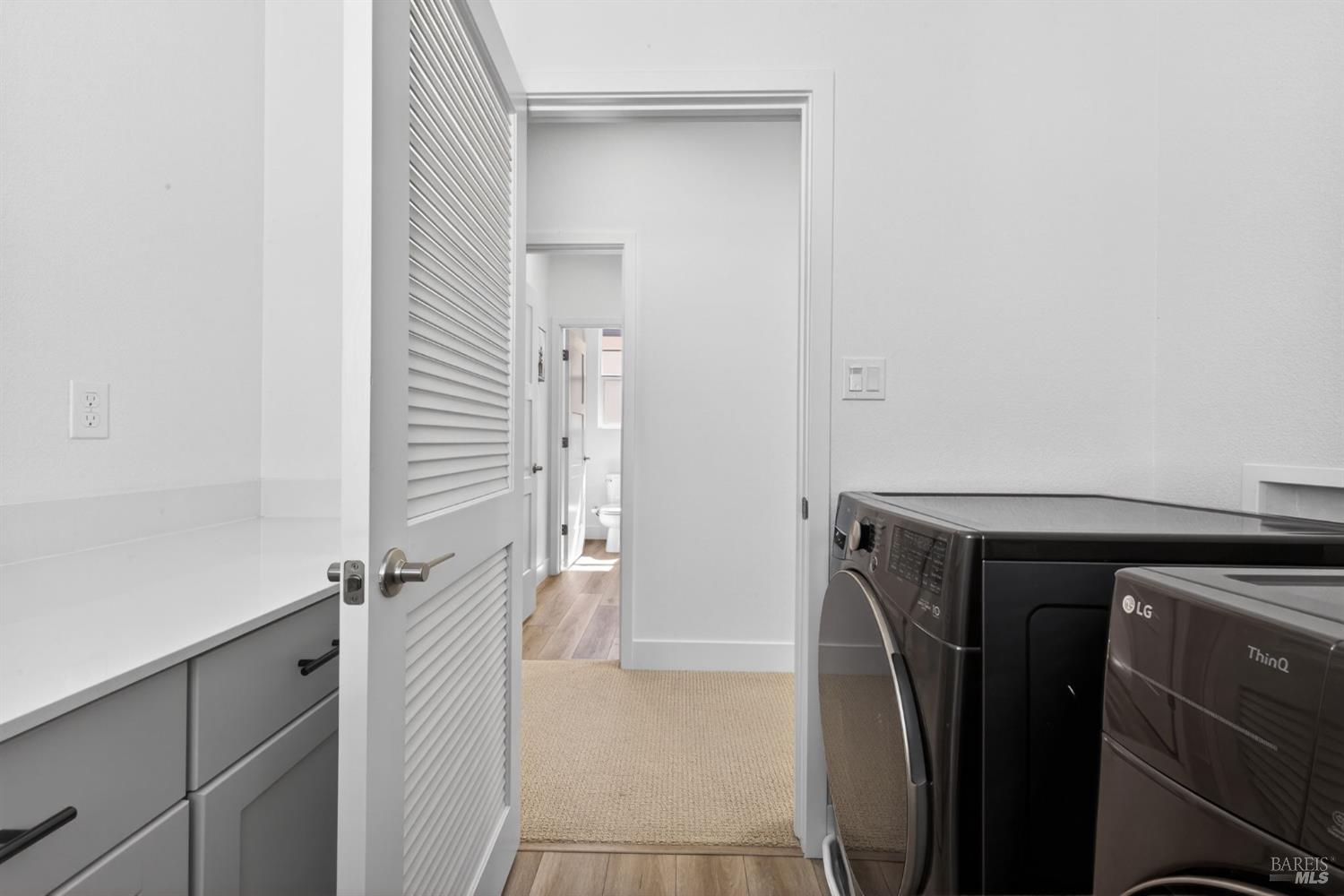 Detail Gallery Image 34 of 46 For 2782 Bella Cir, Santa Rosa,  CA 95407 - 3 Beds | 2/1 Baths