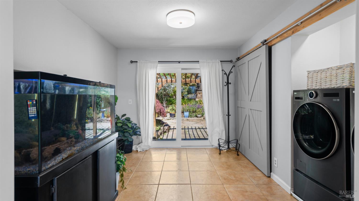 Detail Gallery Image 42 of 52 For 1229 Monte Vista Ct, Benicia,  CA 94510 - 3 Beds | 2 Baths