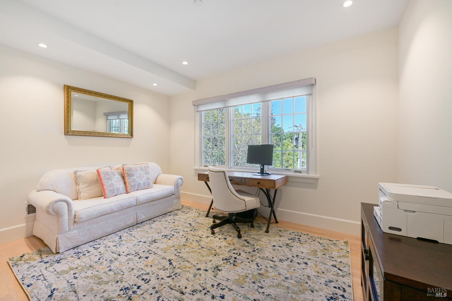 Detail Gallery Image 24 of 38 For 216 Laurel Ave, San Anselmo,  CA 94960 - 5 Beds | 3/1 Baths