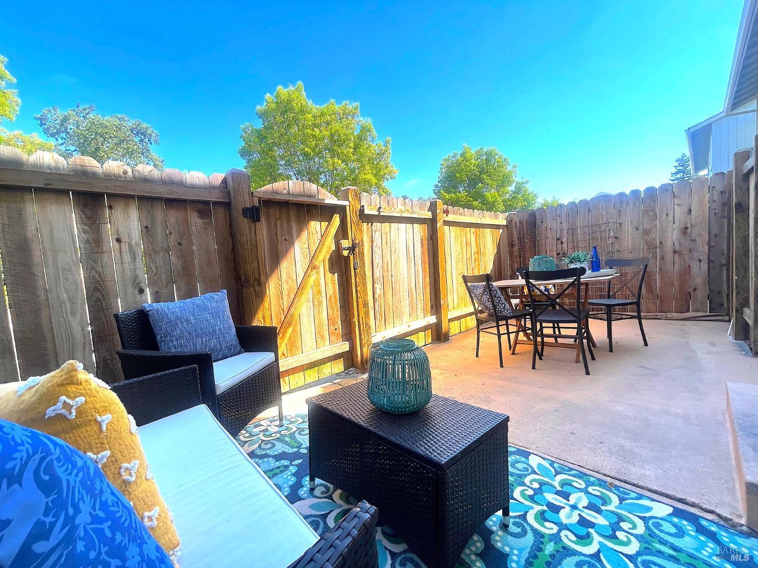 Detail Gallery Image 15 of 36 For 1422 N Oak St, Calistoga,  CA 94515 - 3 Beds | 2 Baths