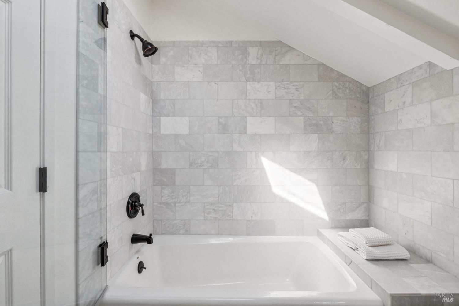 Detail Gallery Image 65 of 93 For 47 Main Dr, San Rafael,  CA 94901 - 4 Beds | 5 Baths