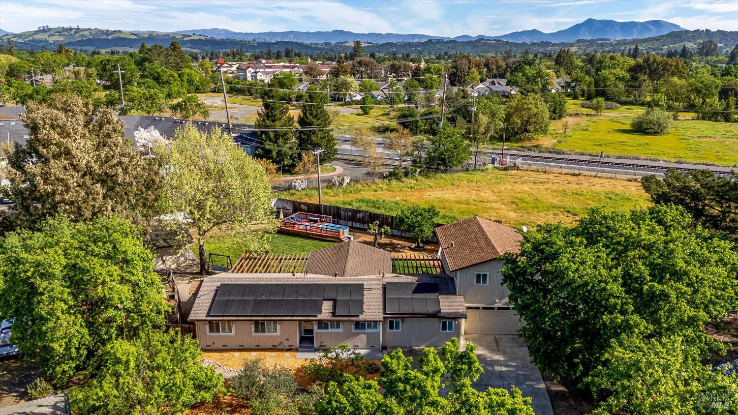 Detail Gallery Image 92 of 92 For 353 Patrick Ln, Windsor,  CA 95492 - 4 Beds | 3 Baths