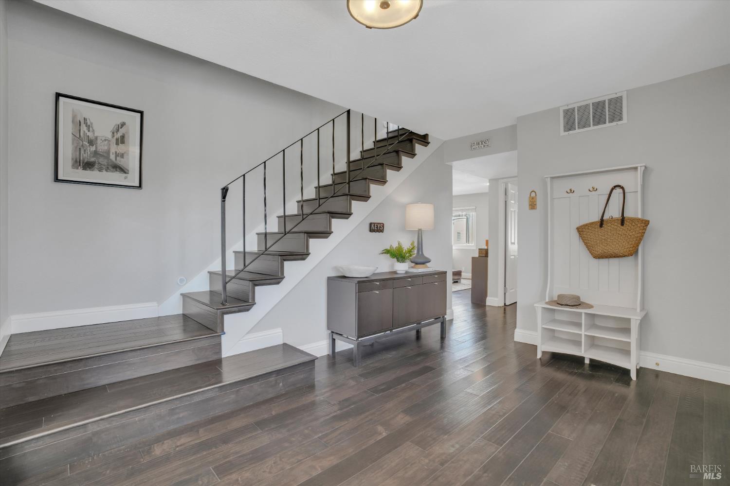 Detail Gallery Image 22 of 36 For 249 Baker St, Benicia,  CA 94510 - 4 Beds | 2/1 Baths