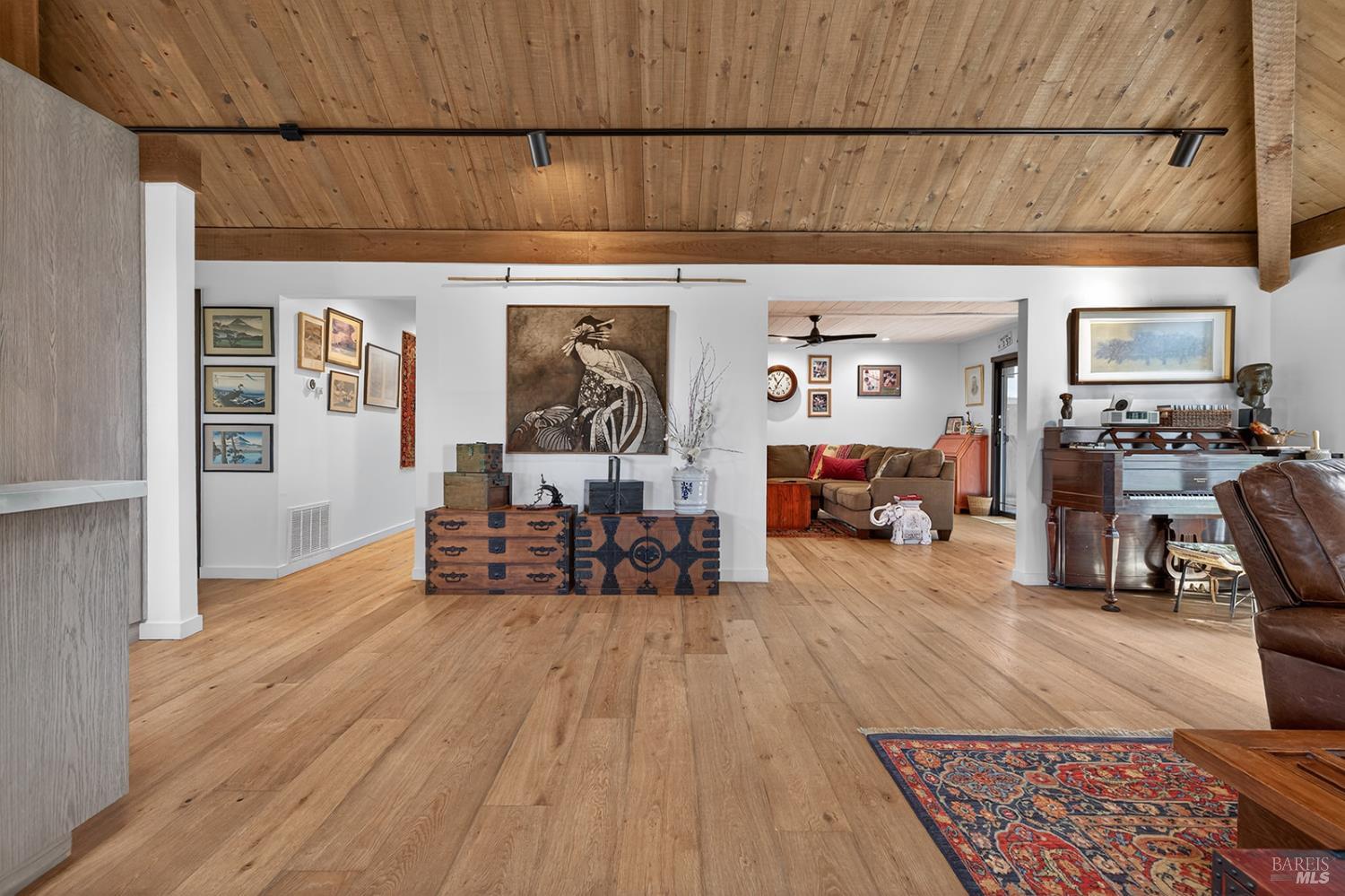 Detail Gallery Image 19 of 71 For 3662 Lovall Valley Rd, Sonoma,  CA 95476 - 3 Beds | 2 Baths