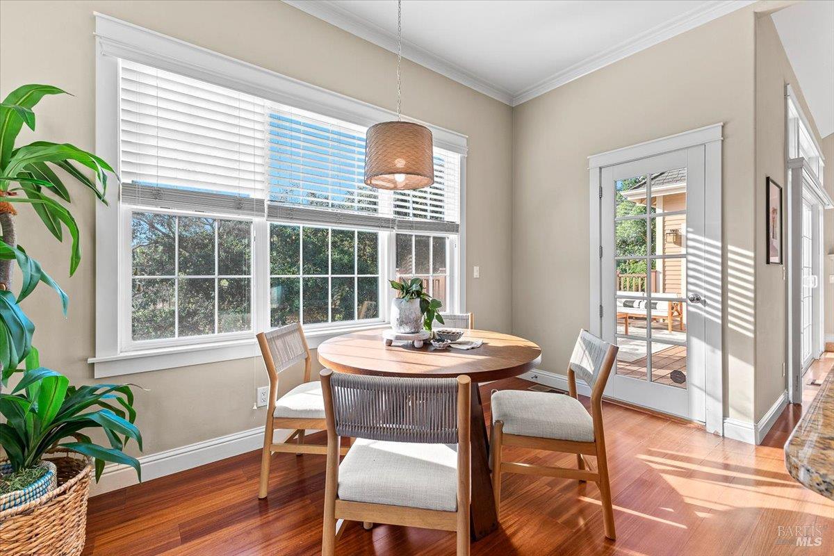 Detail Gallery Image 20 of 60 For 134 Moonlight Dr, Healdsburg,  CA 95448 - 4 Beds | 3/1 Baths