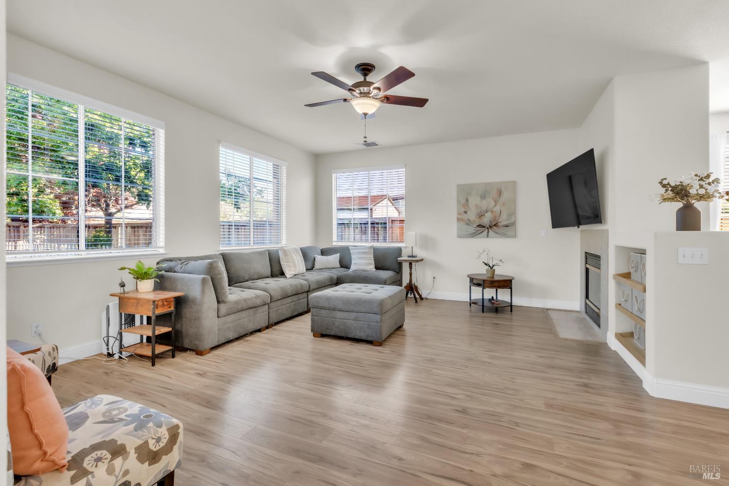 Detail Gallery Image 12 of 38 For 5089 Falls Ct, Fairfield,  CA 94534 - 4 Beds | 2/1 Baths