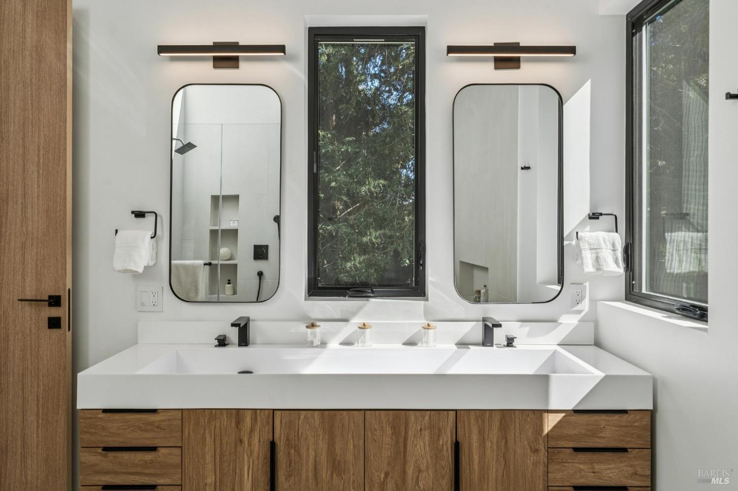 Detail Gallery Image 54 of 88 For 93 Magnolia Ave, Larkspur,  CA 94939 - 3 Beds | 3 Baths