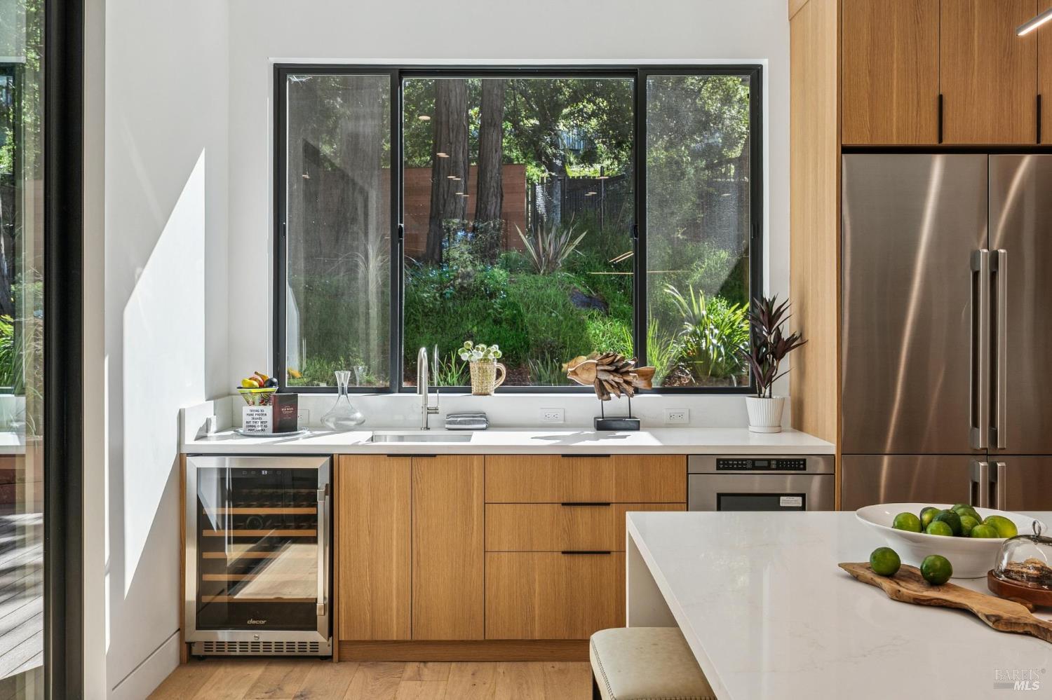 Detail Gallery Image 35 of 88 For 93 Magnolia Ave, Larkspur,  CA 94939 - 3 Beds | 3 Baths