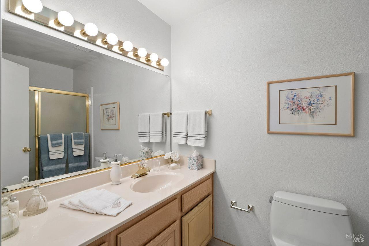 Detail Gallery Image 23 of 30 For 186 Red Hawk Rd, Novato,  CA 94949 - 2 Beds | 2/1 Baths