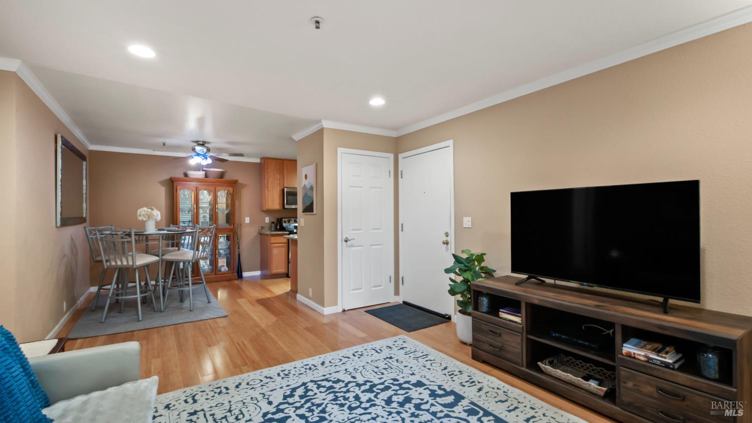 Detail Gallery Image 6 of 36 For 630 Arcadia Dr, Vacaville,  CA 95687 - 2 Beds | 1 Baths