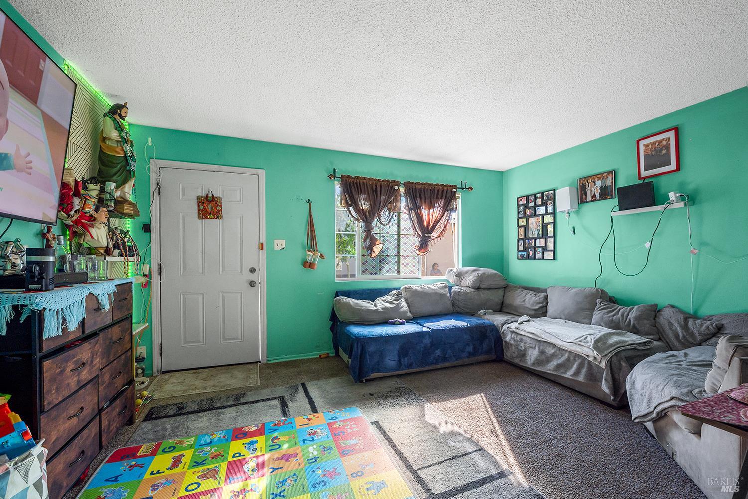 Detail Gallery Image 11 of 27 For 2549 Corby Ave, Santa Rosa,  CA 95407 - – Beds | – Baths