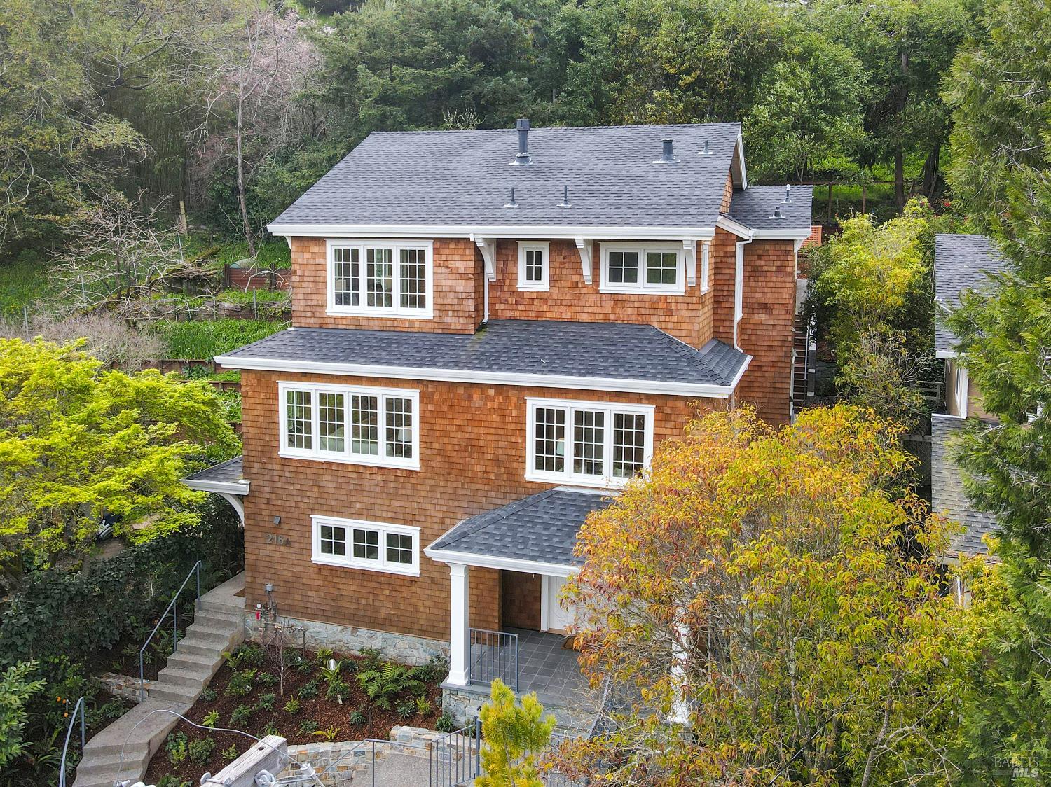 Detail Gallery Image 38 of 38 For 216 Laurel Ave, San Anselmo,  CA 94960 - 5 Beds | 3/1 Baths