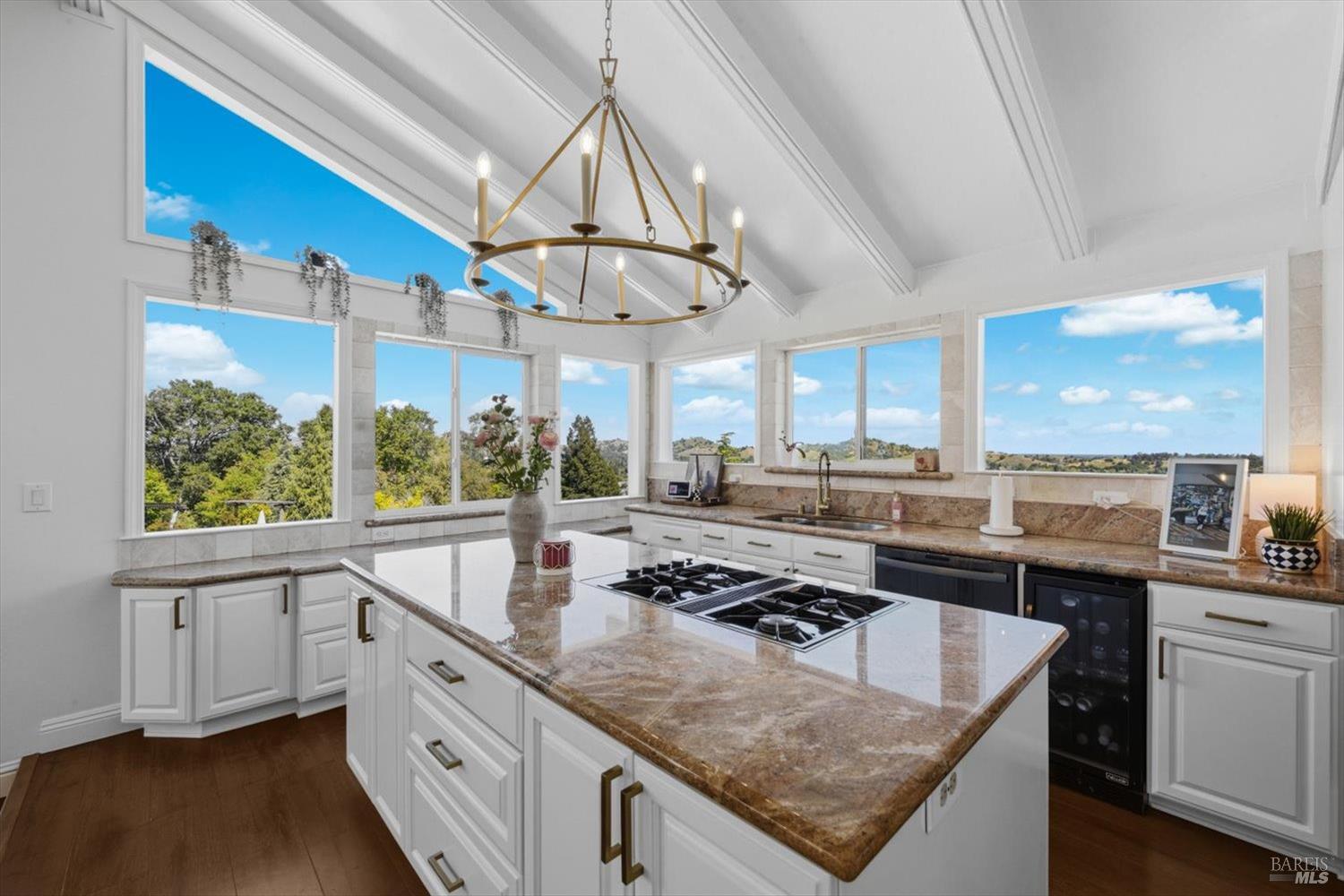 Detail Gallery Image 29 of 99 For 160 Wykoff Dr, Vacaville,  CA 95688 - 6 Beds | 4 Baths