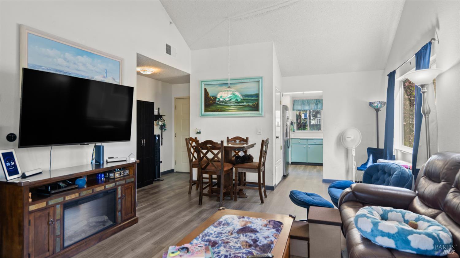 Detail Gallery Image 4 of 22 For 312 Blanchard Ln, Benicia,  CA 94510 - 2 Beds | 2 Baths