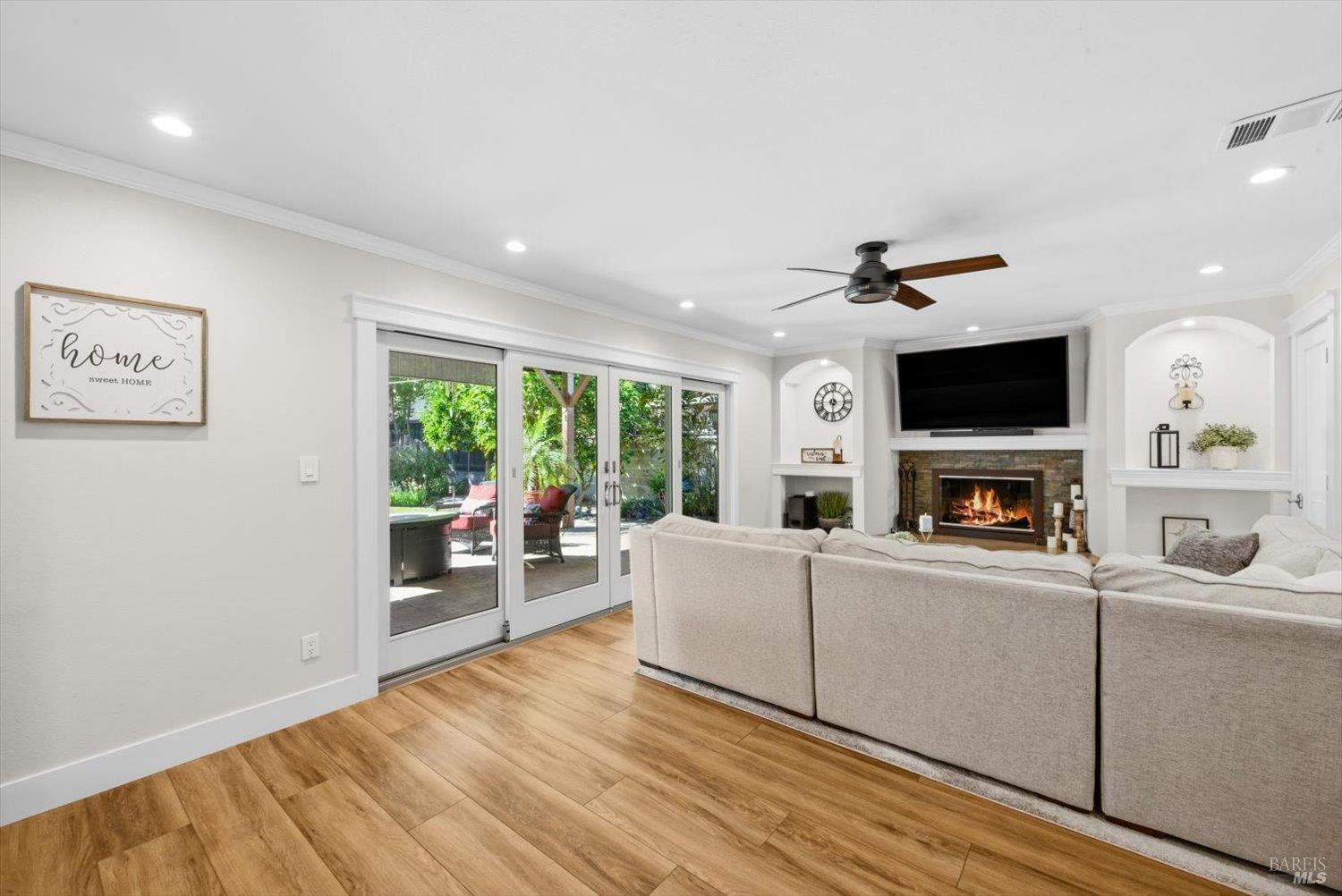 Detail Gallery Image 33 of 99 For 104 Westwood St, Vacaville,  CA 95688 - 5 Beds | 2/1 Baths