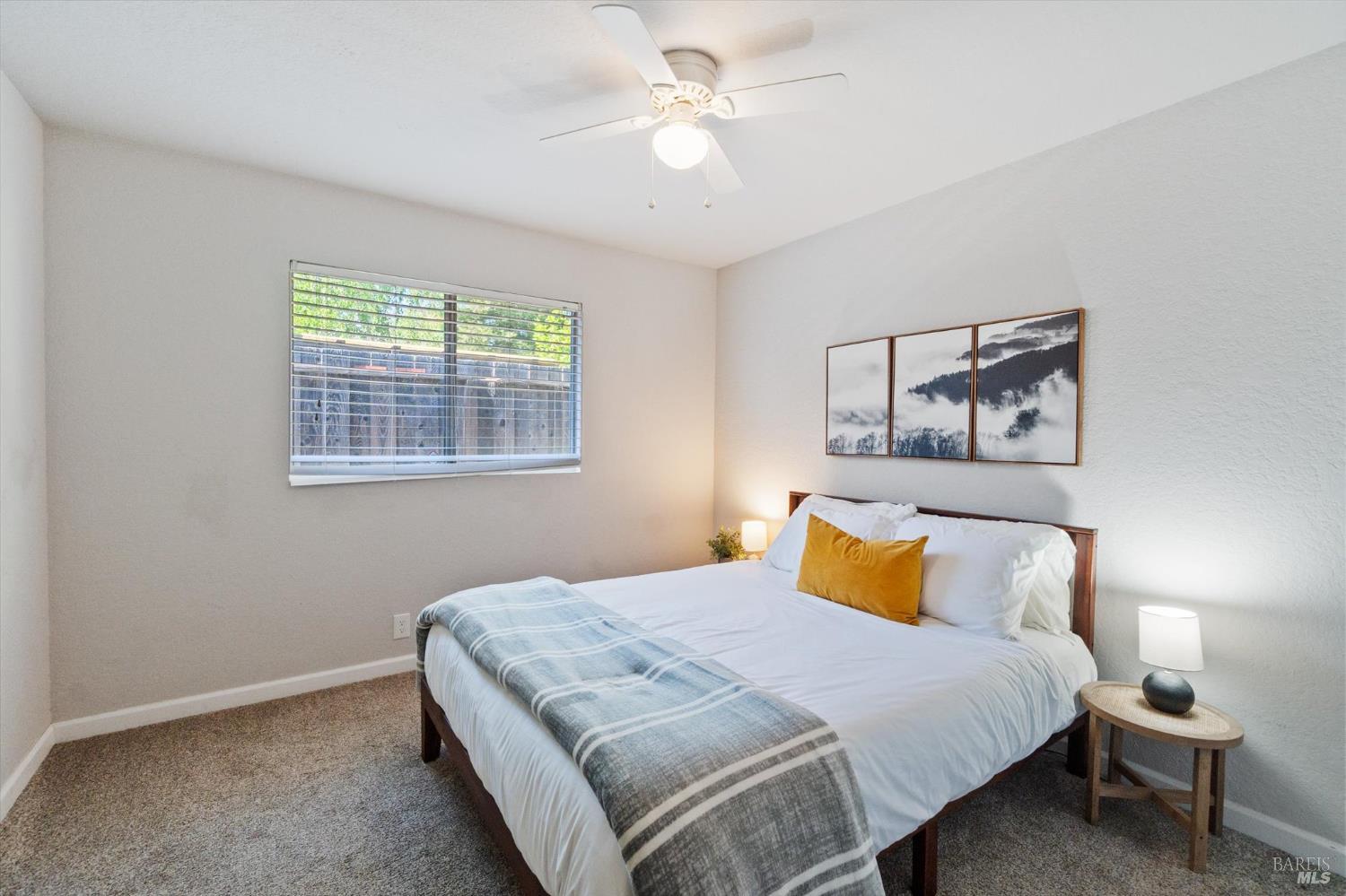 Detail Gallery Image 18 of 66 For 244 Woodhill Dr, Redding,  CA 96003 - 3 Beds | 2 Baths