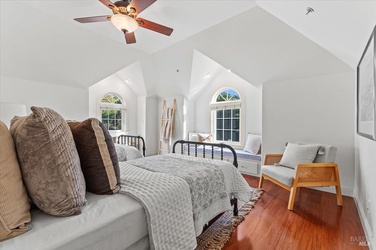 Detail Gallery Image 42 of 60 For 134 Moonlight Dr, Healdsburg,  CA 95448 - 4 Beds | 3/1 Baths