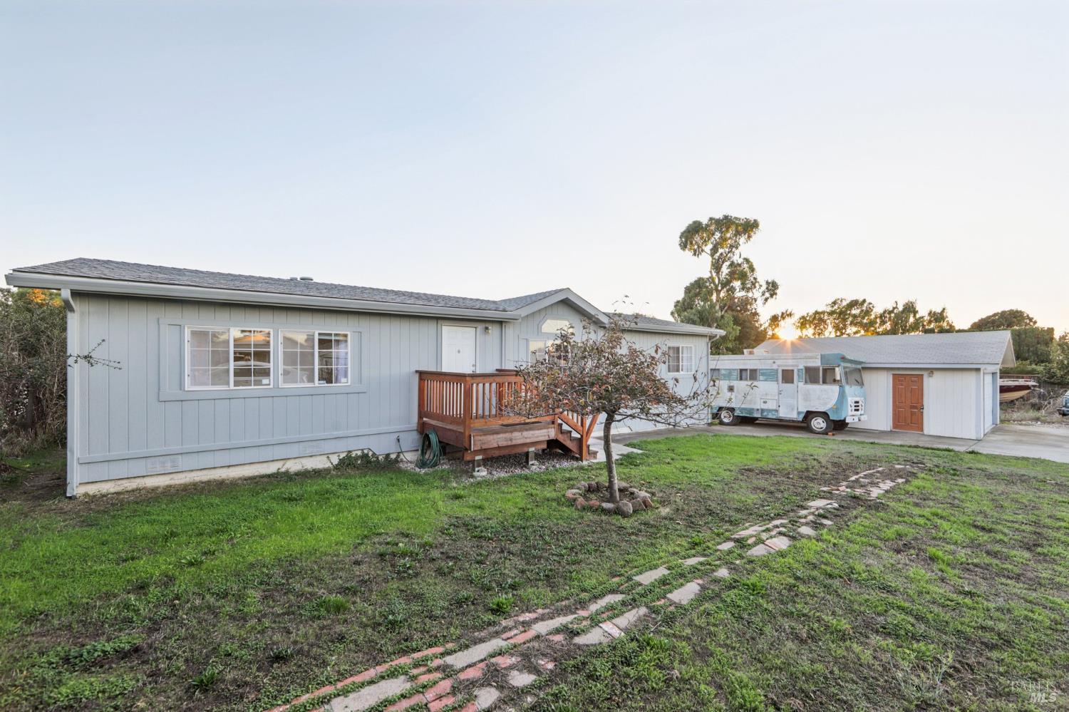 Detail Gallery Image 45 of 47 For 2704 Ridge Rd, San Pablo,  CA 94806 - 3 Beds | 2 Baths