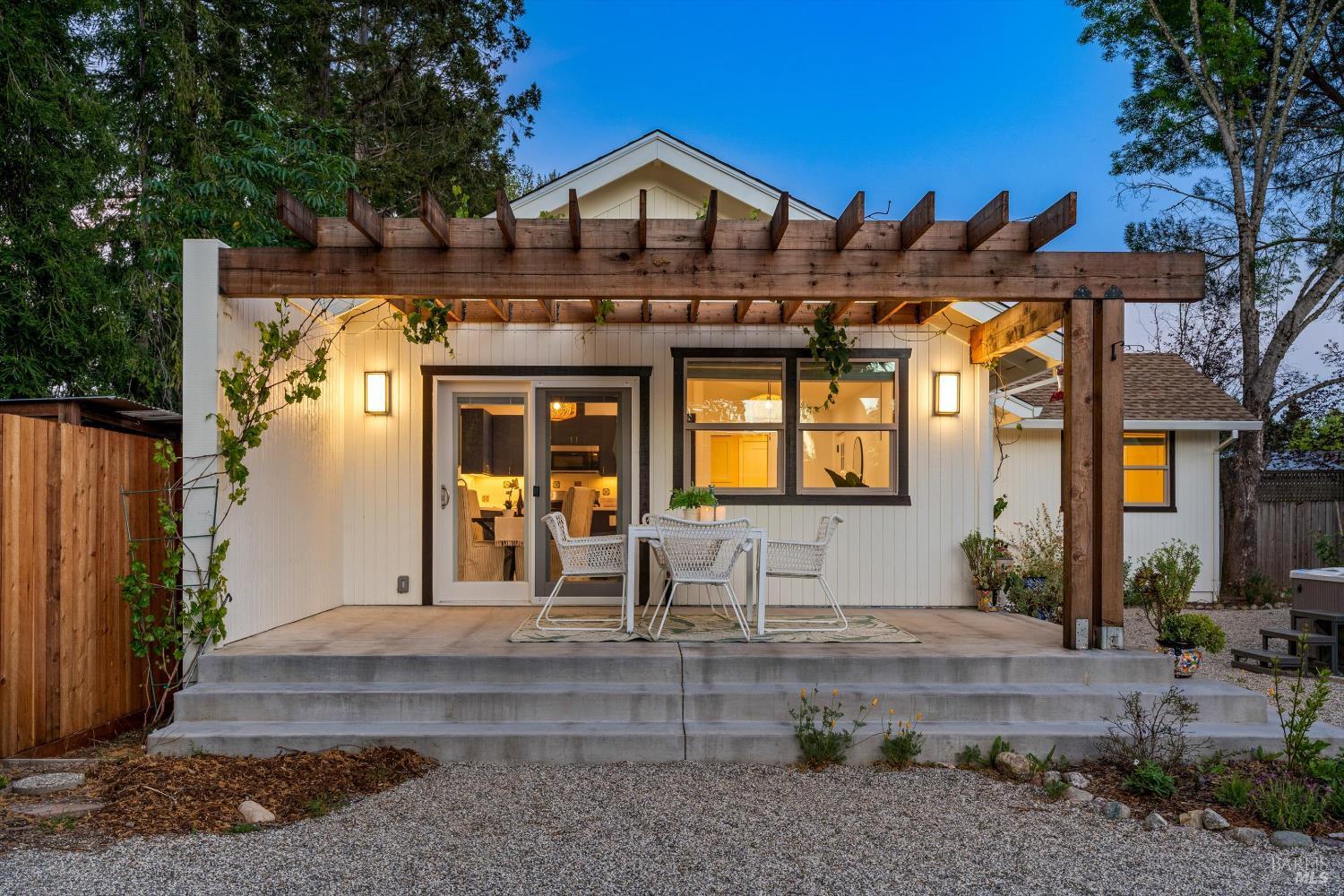 Detail Gallery Image 36 of 56 For 10014 Herb Rd, Windsor,  CA 95492 - 6 Beds | 3 Baths